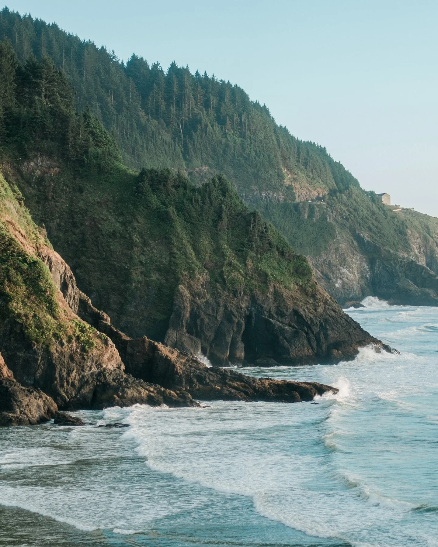 took a trip to the coast 🌊

#oregon #oregonphotography #oregonadventure #photographyeveryday