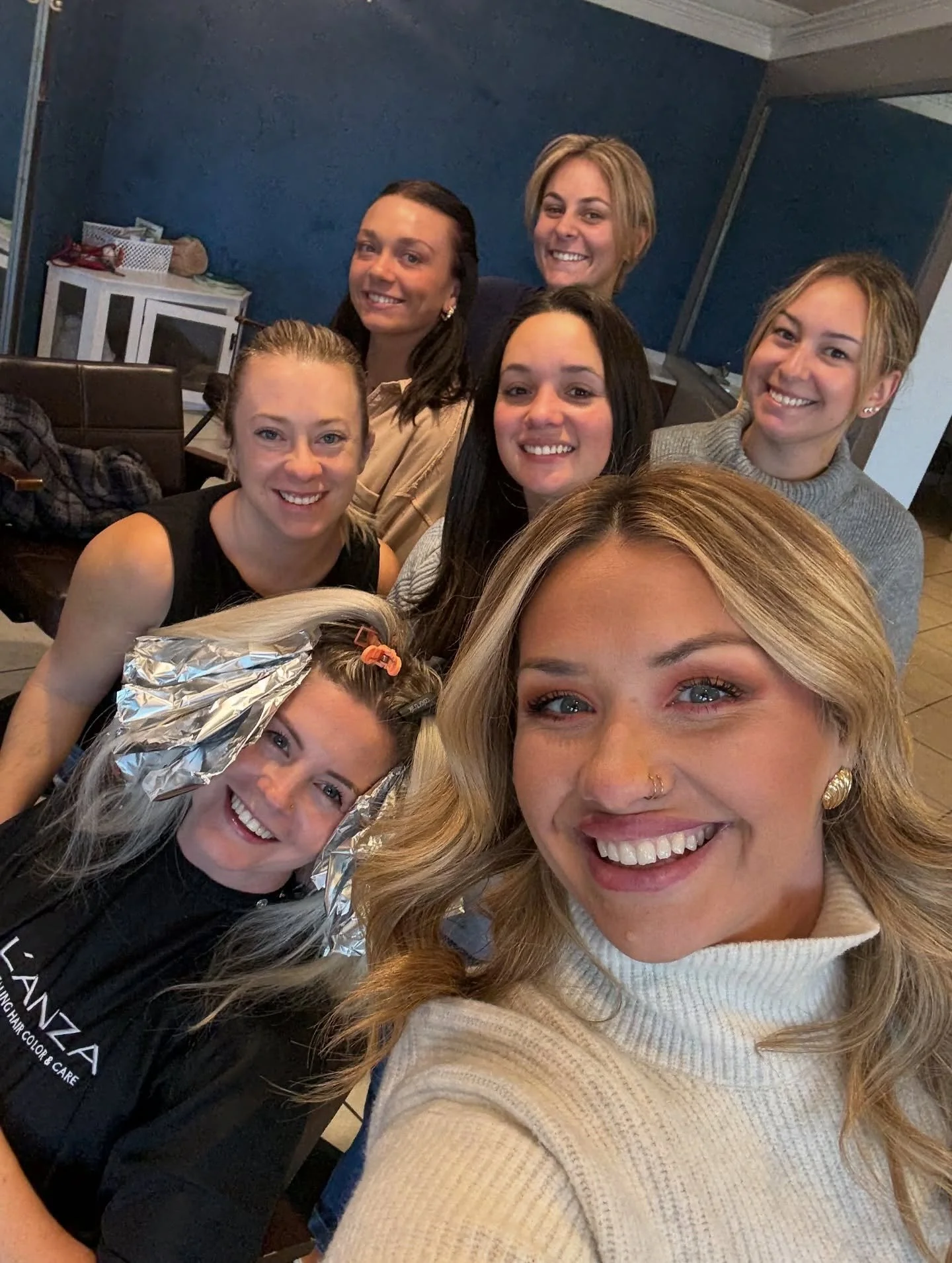 A special thank you 💌 to @tash_mahal for her incredible workshop at our salon recently. We absolutely LOVED having you here! 

As a L&rsquo;ANZA Healing Center, hair education is very important to us! We strive to stay up to date with the latest tec