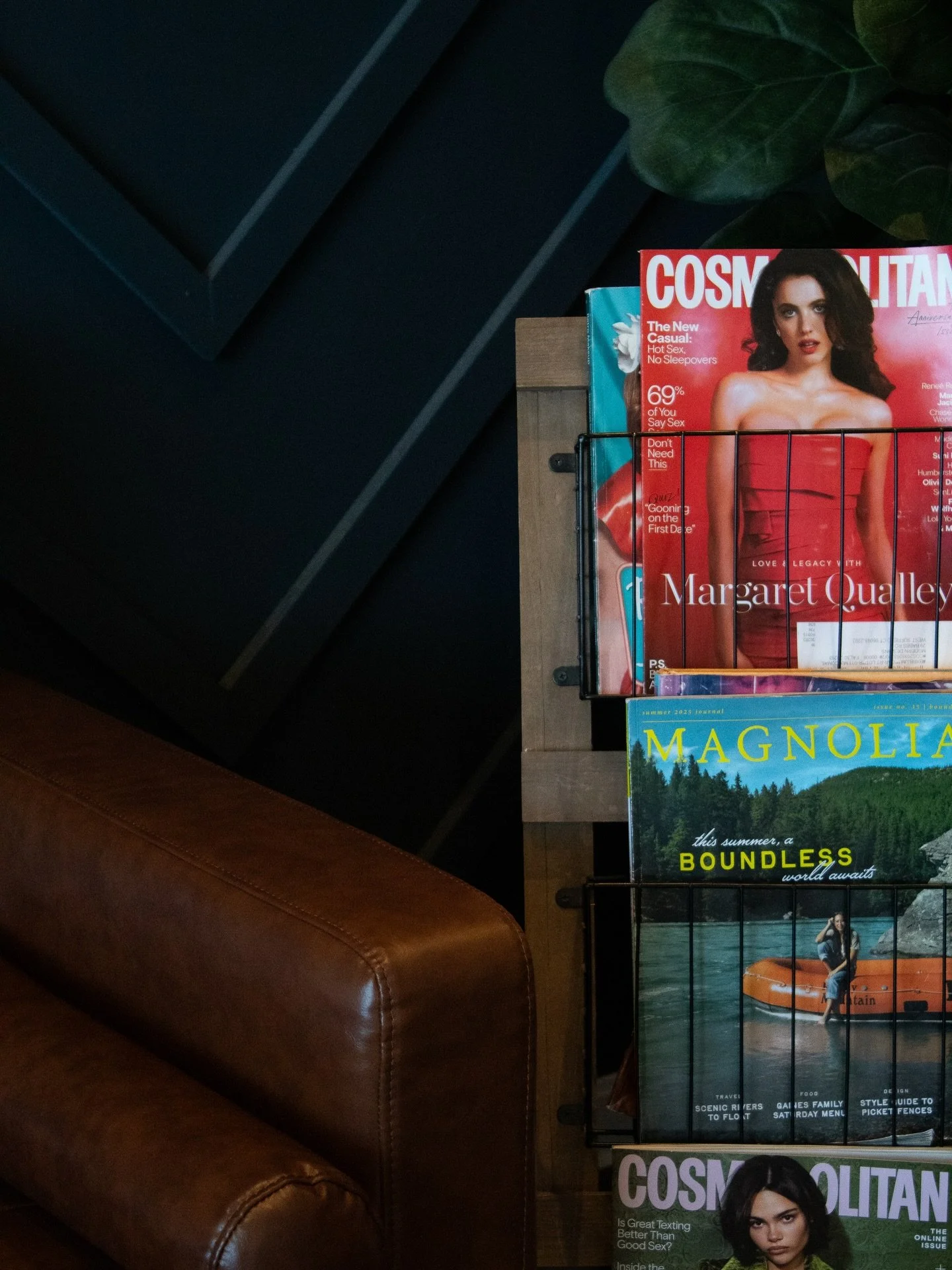 THE LOUNGE

&bull;

This is where your spa day starts. 

Lounging on our sofa before your appointment even begins, giving you a chance to truly unwind from the day.

For our shopaholics, we have plenty of haircare, skincare, and even boutique items t