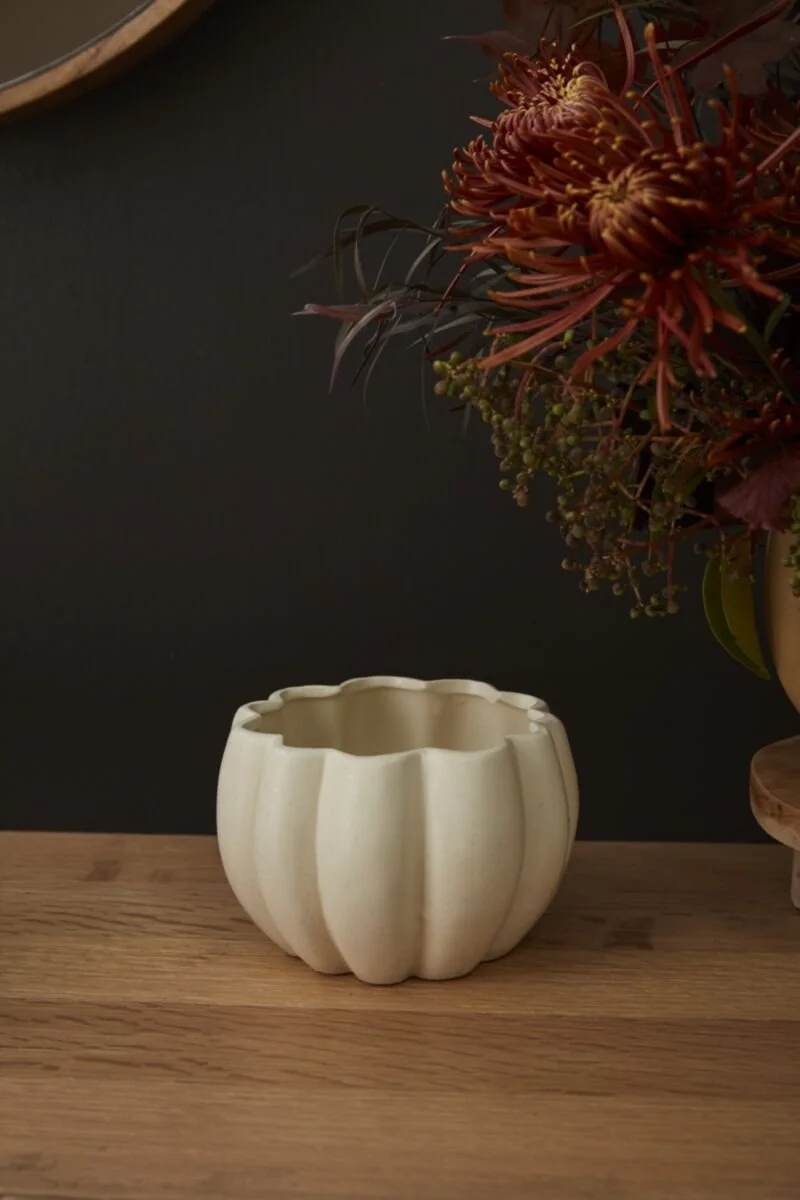 White pumpkin vase.jpg