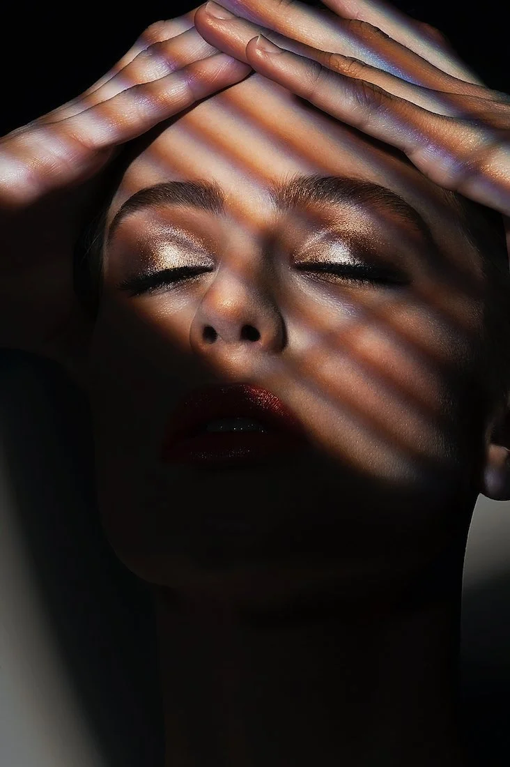 studio photography with Stef King and model Sophie Van Den Akker  profoto lighting ambassador 