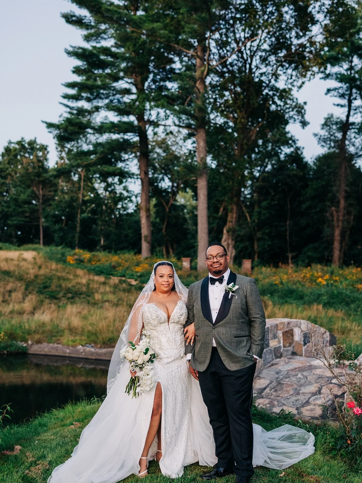 Presenting &hellip;..

Mr. and Mrs. Coverdale !
 @thunderkat3 &amp; @ac_kamiek92 
 
🤍🤎 🤍🤎 🤍🤎 

Venue: @knollwoodccevents
Coordination, Florals &amp; Design: @bluuribbonevents
Photography: @melfanphoto 
Entertainment: @valentinoentertain
HMUA: @