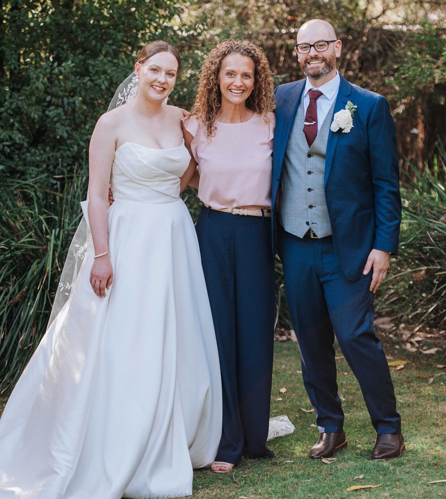 ⭐️⭐️⭐️⭐️⭐️

Michelle was amazing! We could not dream of a better celebrant for our ceremony. She was funny and serious at the same time, and that was perfect as we had a mix of generations at our wedding.
Michelle also guided us through the process. 
