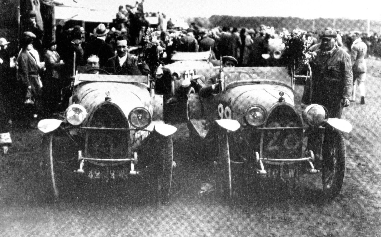 02 BUGATTI Le Mans Centenaire.jpeg
