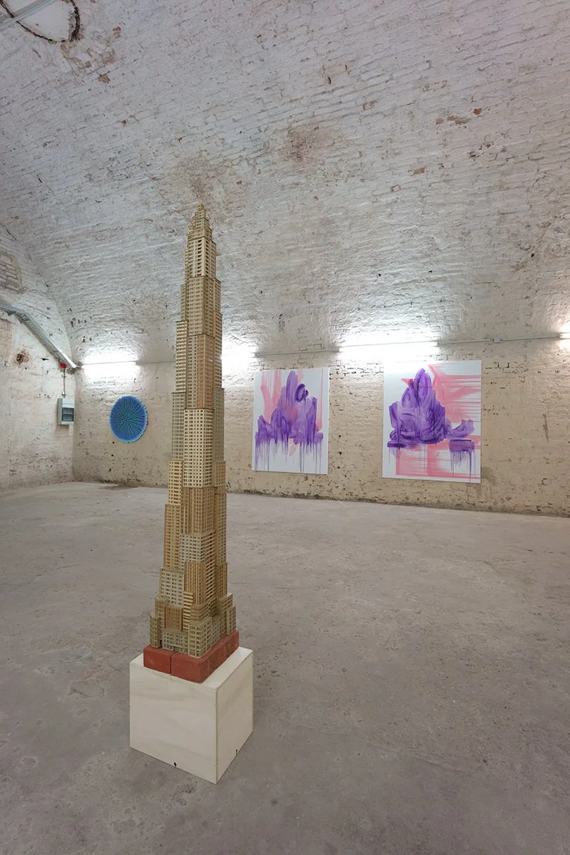 Installation view of New Balance at GLUE by DAG, Berlin, 2021, with works by Gabriele Basch, Matias Bechtold, Marie Birkedal, Theo Böttger, Wolfgang Ganter and Jens Hanke. Curated by DAG. Photo: Wolfgang Ganter.