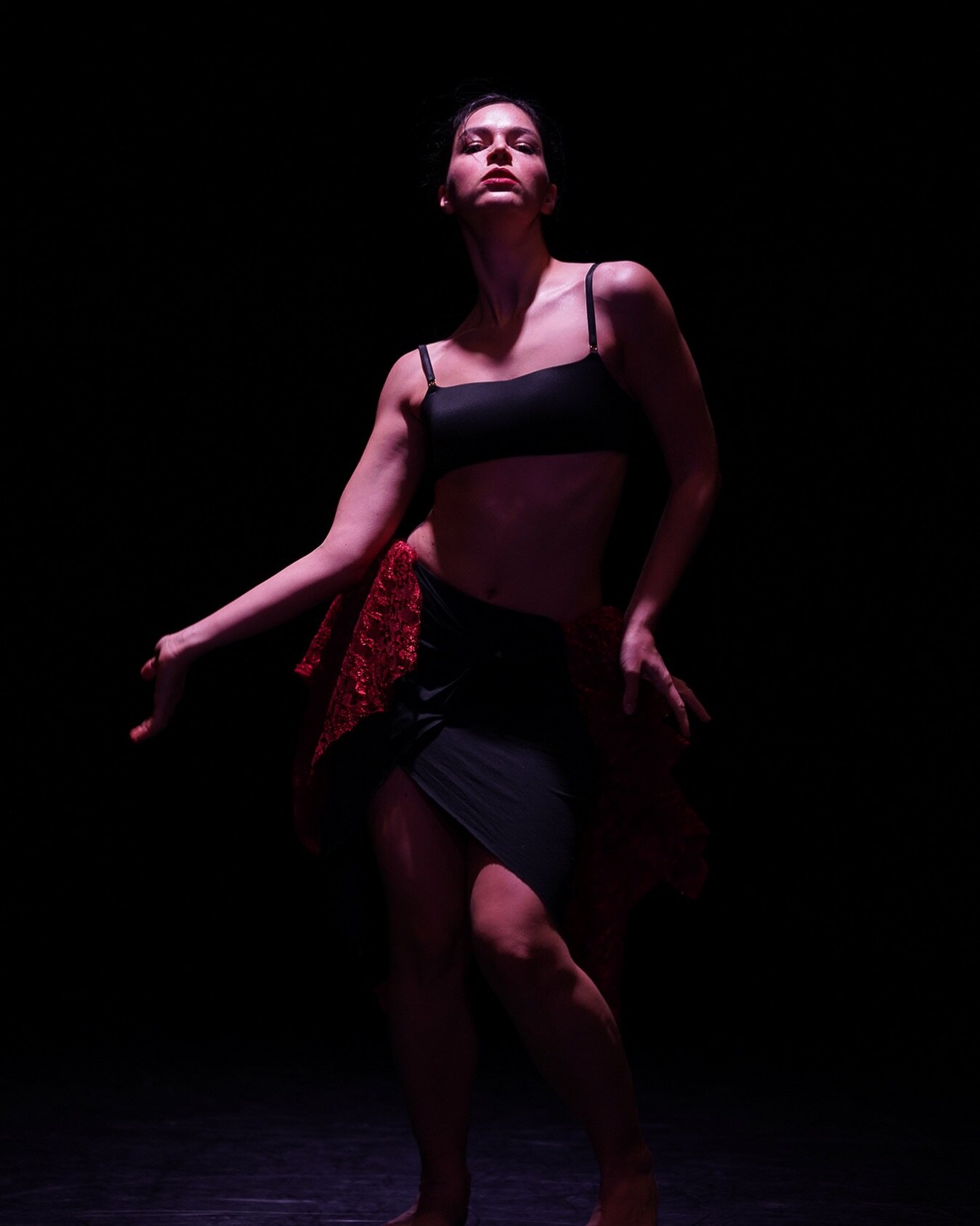 A fantastic catch by @nobusamafotografie at @motionsberlin  Thank you 🙏🥰 @nobusama_go 

#bellydancefusion #fusion #fusionbellydance #fusiondance #motionsberlin #berlin #berlindance #berlindancer #dancer #dancerphotography #dance #българка #танцьорк