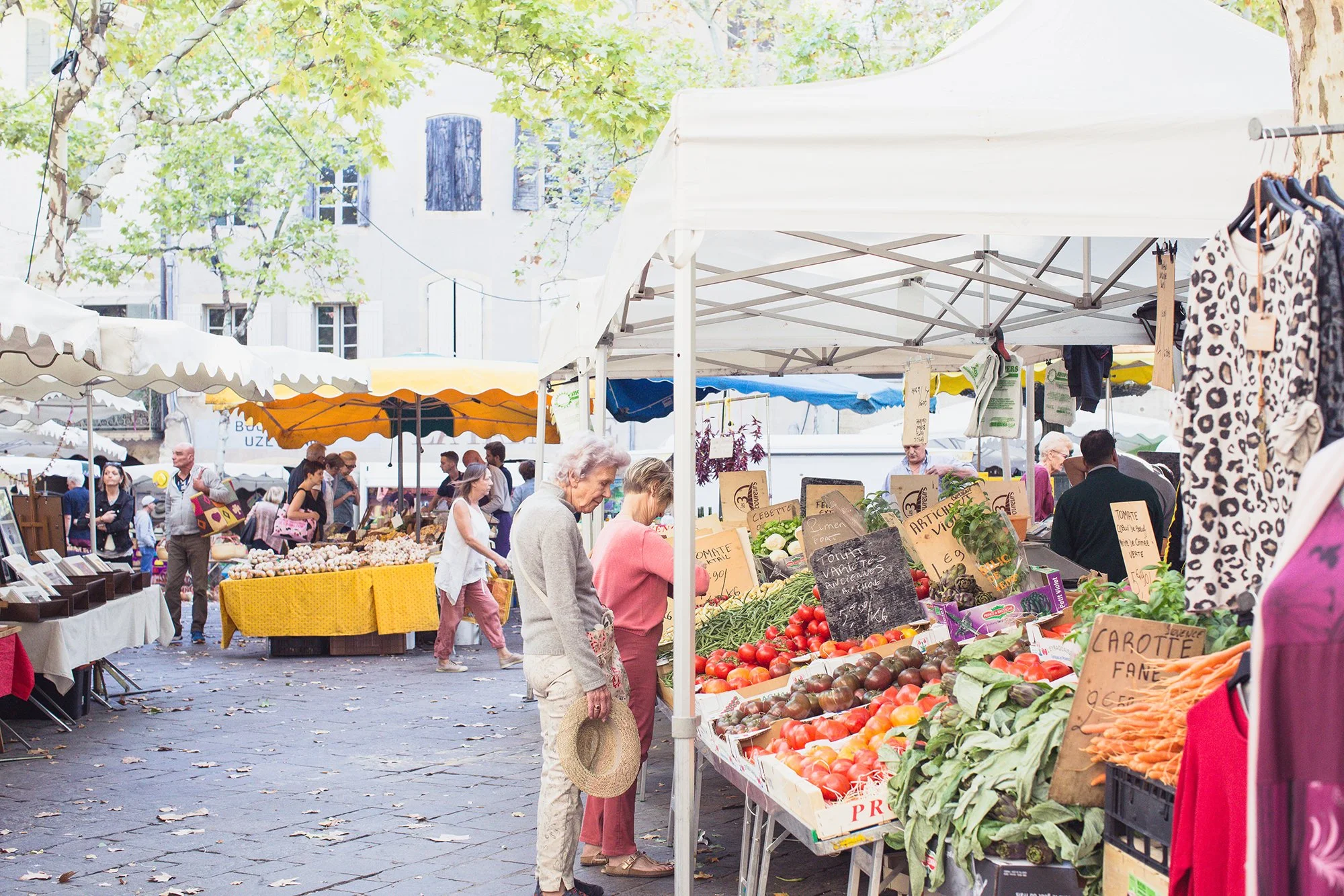 Uzes Markets — Hanna Lionel