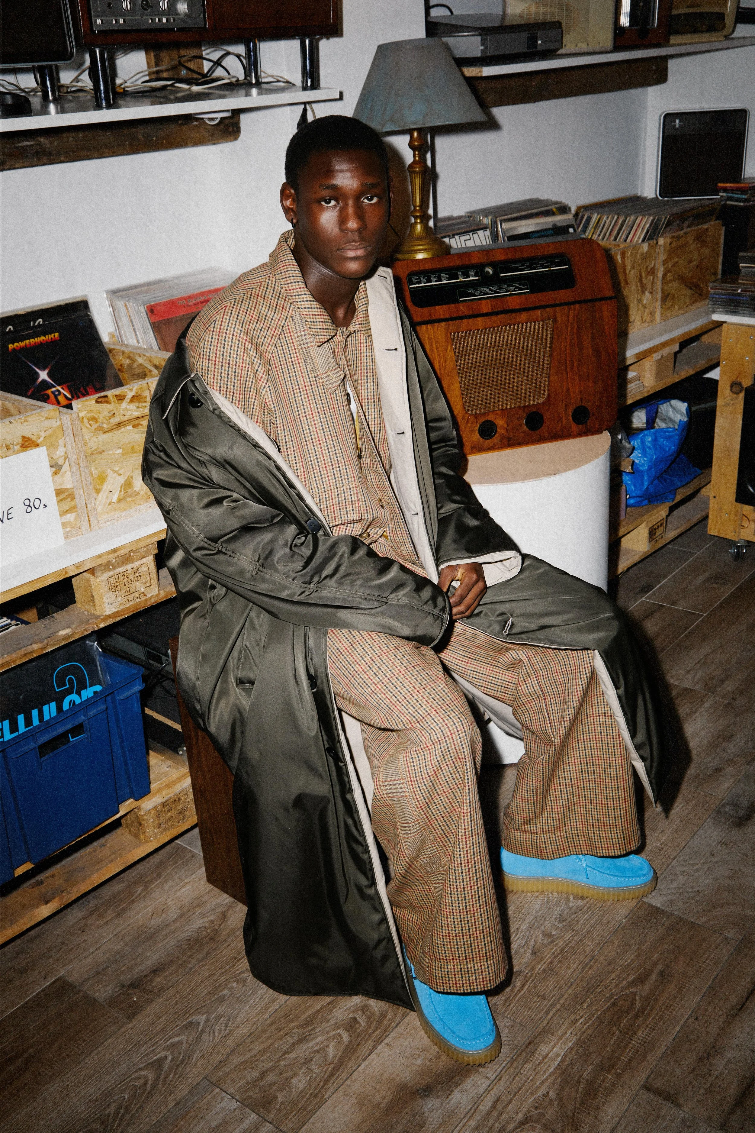 ELITE - DUEL - OUTSIDE 1.jpg