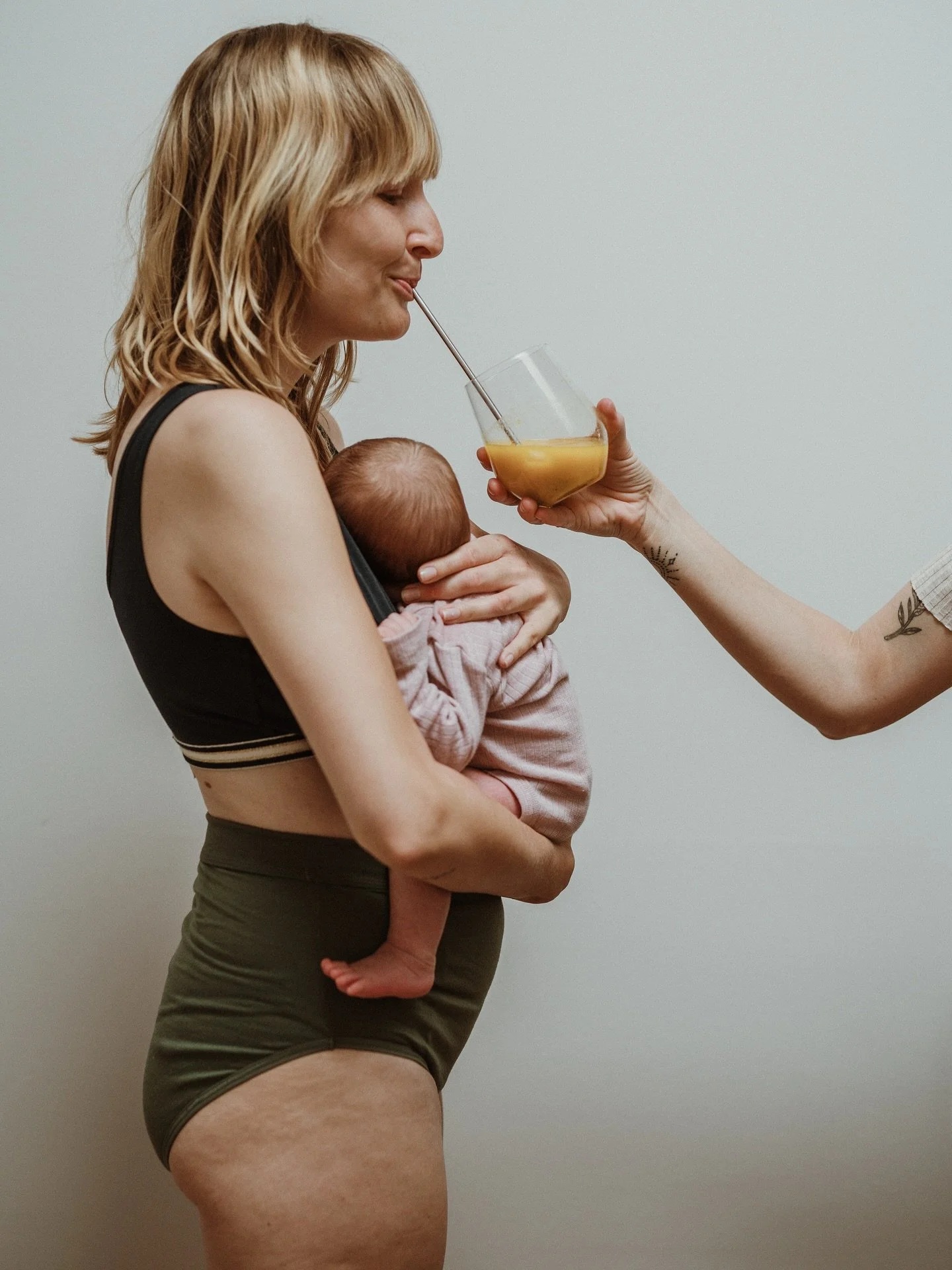 Hydration during Postpartum 💧 🤍

You&rsquo;ve just done something incredible, and now your body is asking for gentleness. One of the simplest ways to care for yourself after birth is to stay hydrated &mdash; truly hydrated.

When you&rsquo;re breas