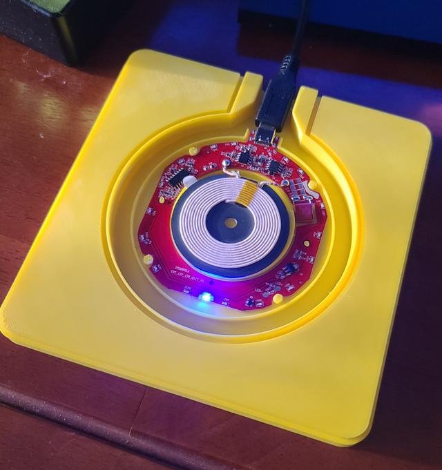 Question Cube Charger - Video Game Inspired 2.jpeg