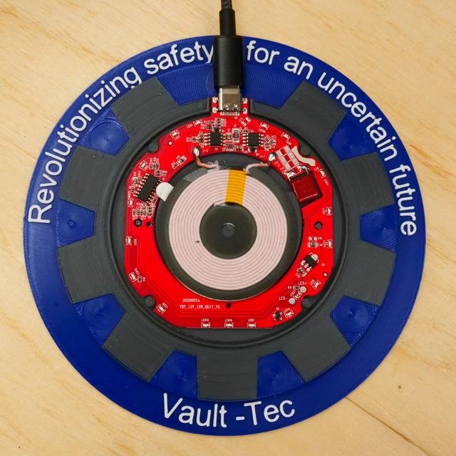 Fallout Vault-tec Door Phone Charger 5.jpeg