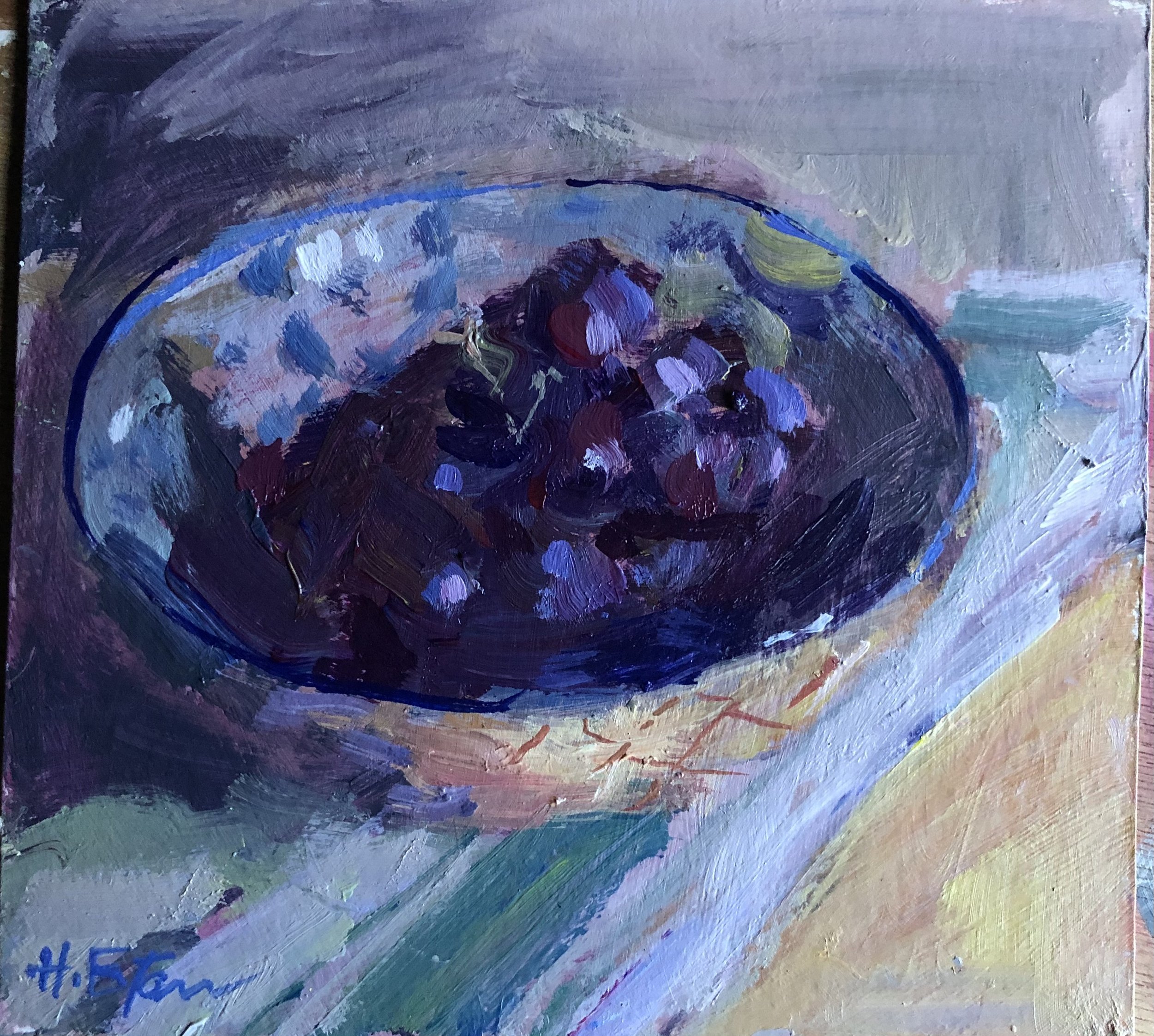 Red and Black Grapes in a Bowl