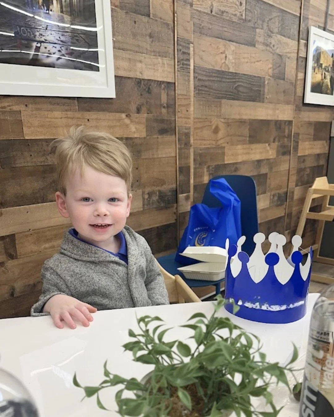 When was the last time you relaxed at The Schmooze?  Our in store seating area is the perfect place to plop down with some yummy treats, catch up with loved ones, and enjoy a much needed break.  We've also got highchairs to contain your happy little 