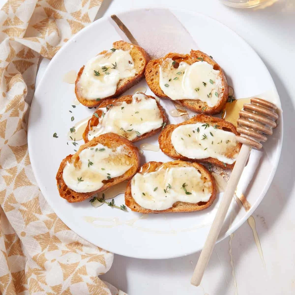 Recipes with Raviv: Episode 9 - Labneh, Pistachio &amp; Truffle Honey Crostini
