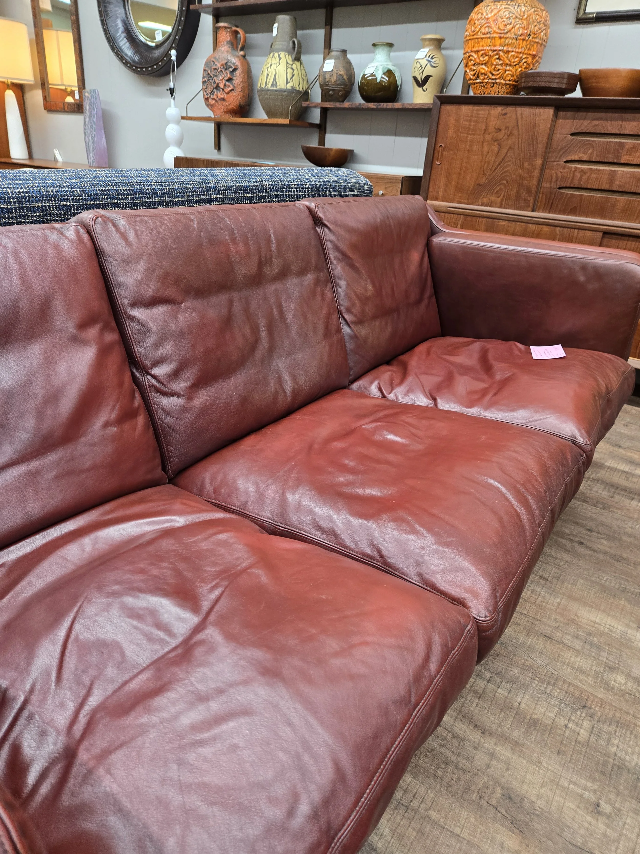 Danish leather sofa by Thames Kvalitet