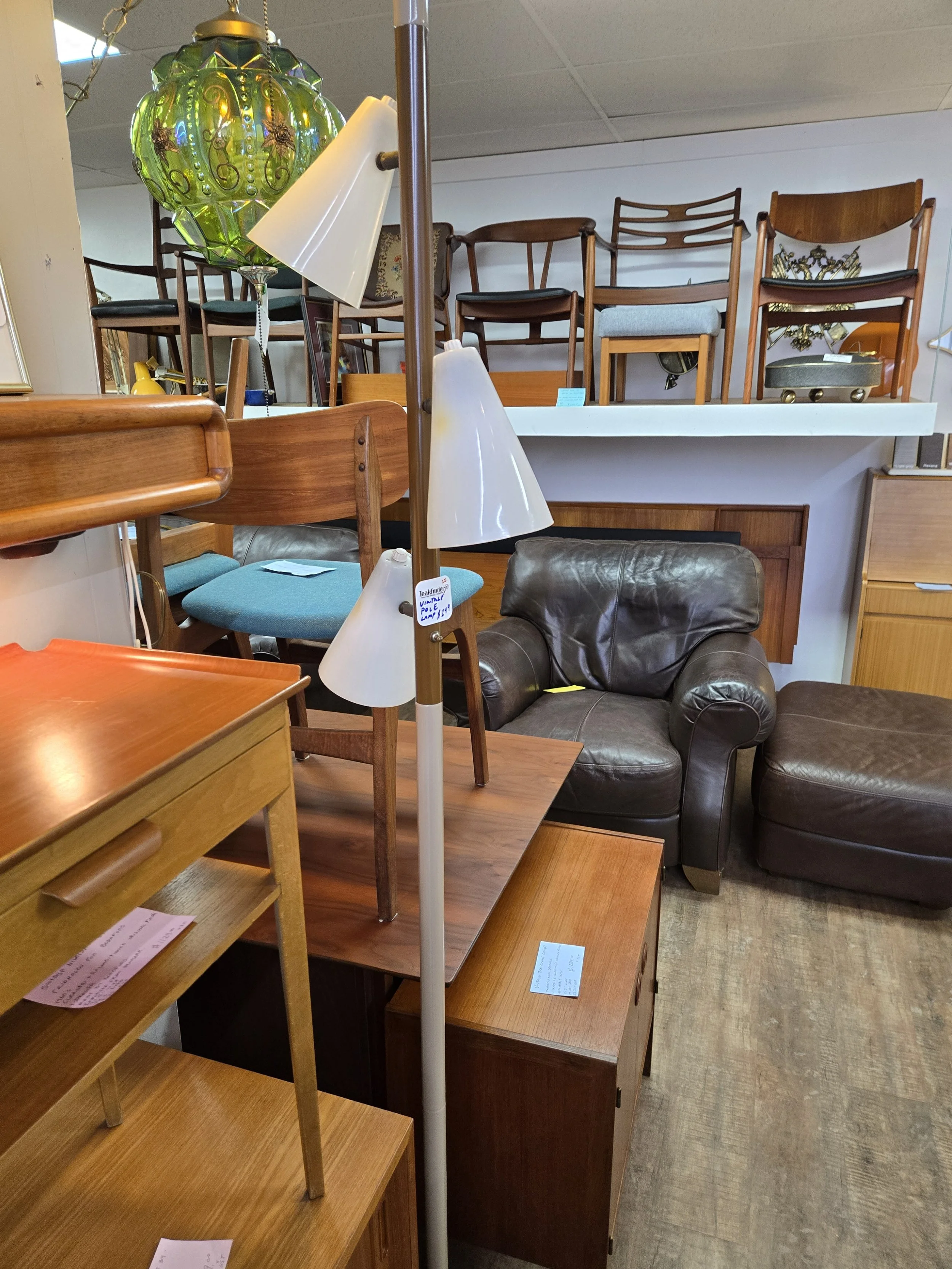 Vintage Cream and Brown Pole Lamp