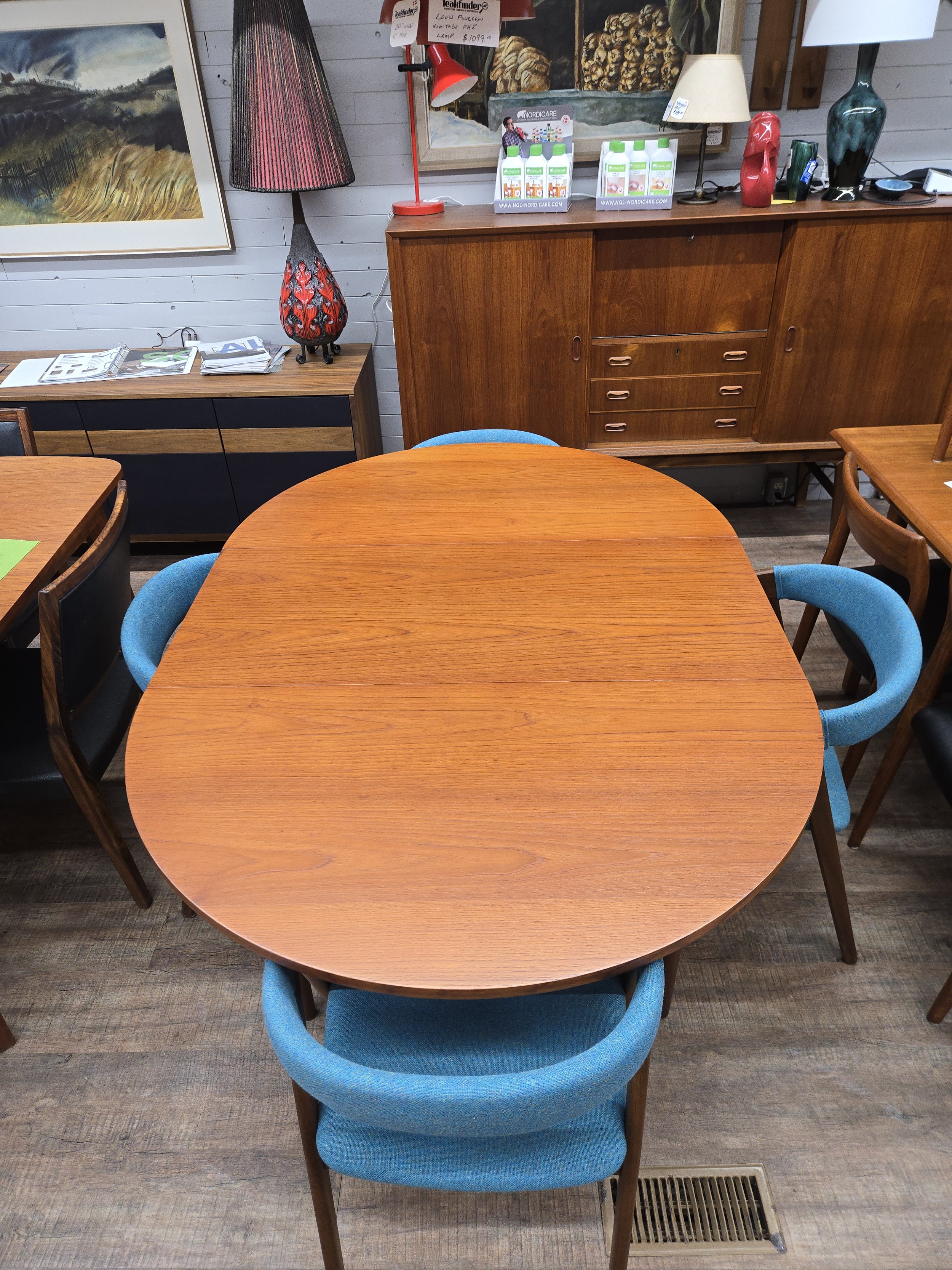 Round Expandable Teak Dining Table