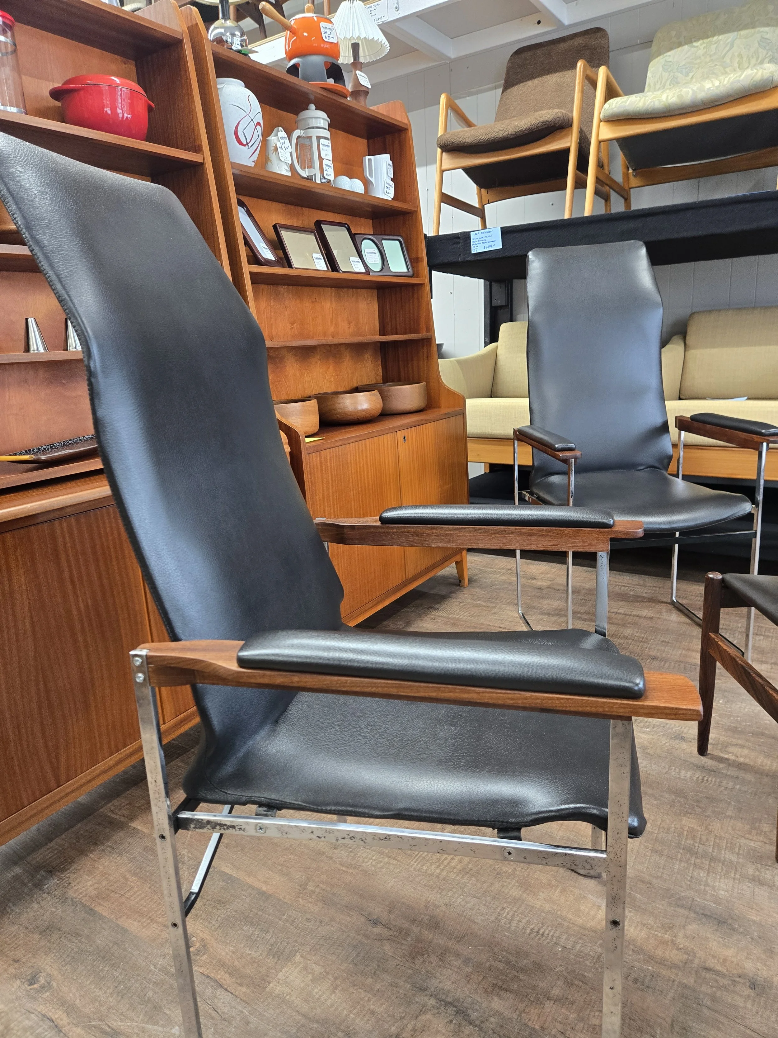 High back Lounge Chairs with Chrome Frame