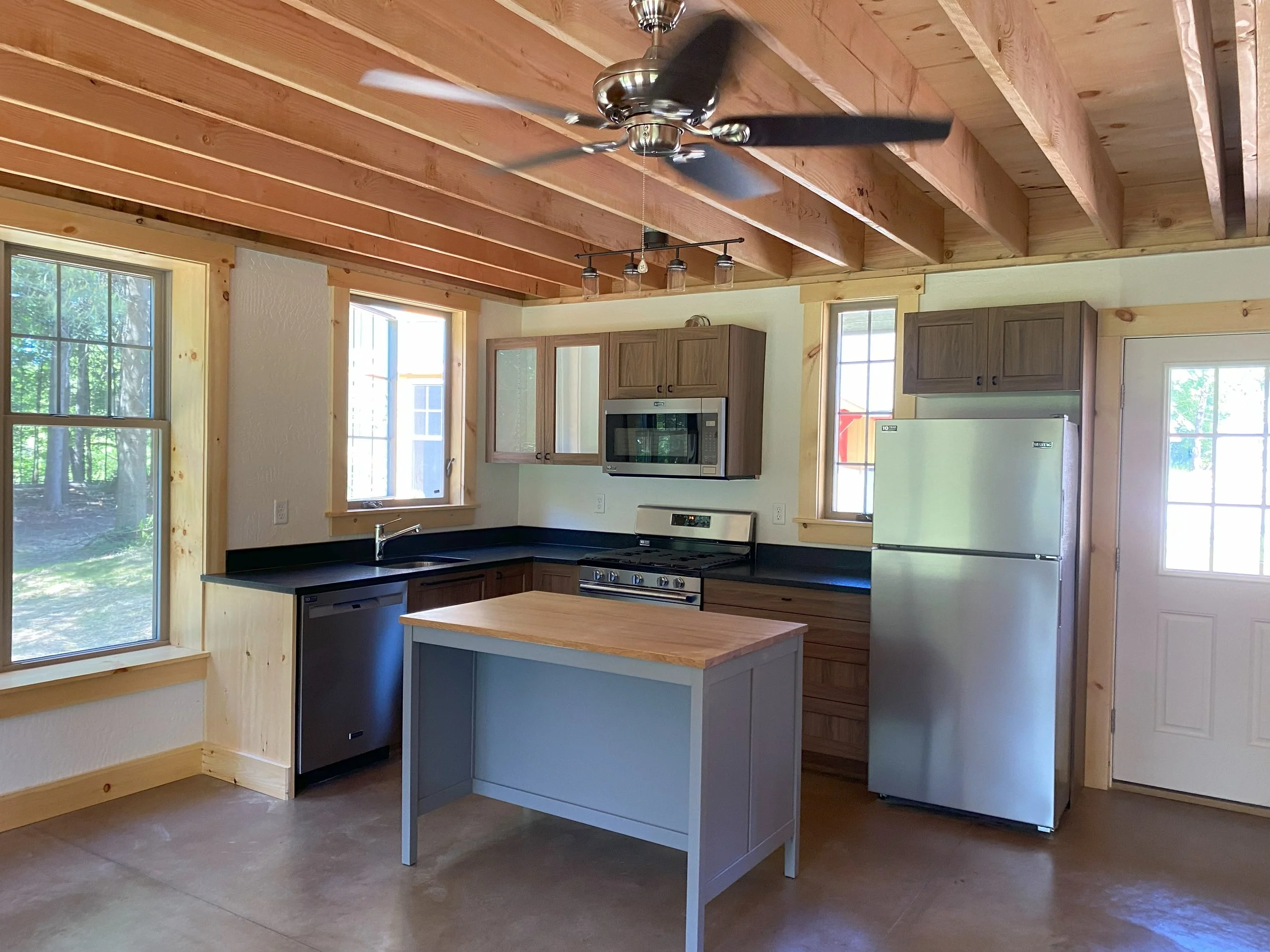 Kitchen 3.jpg