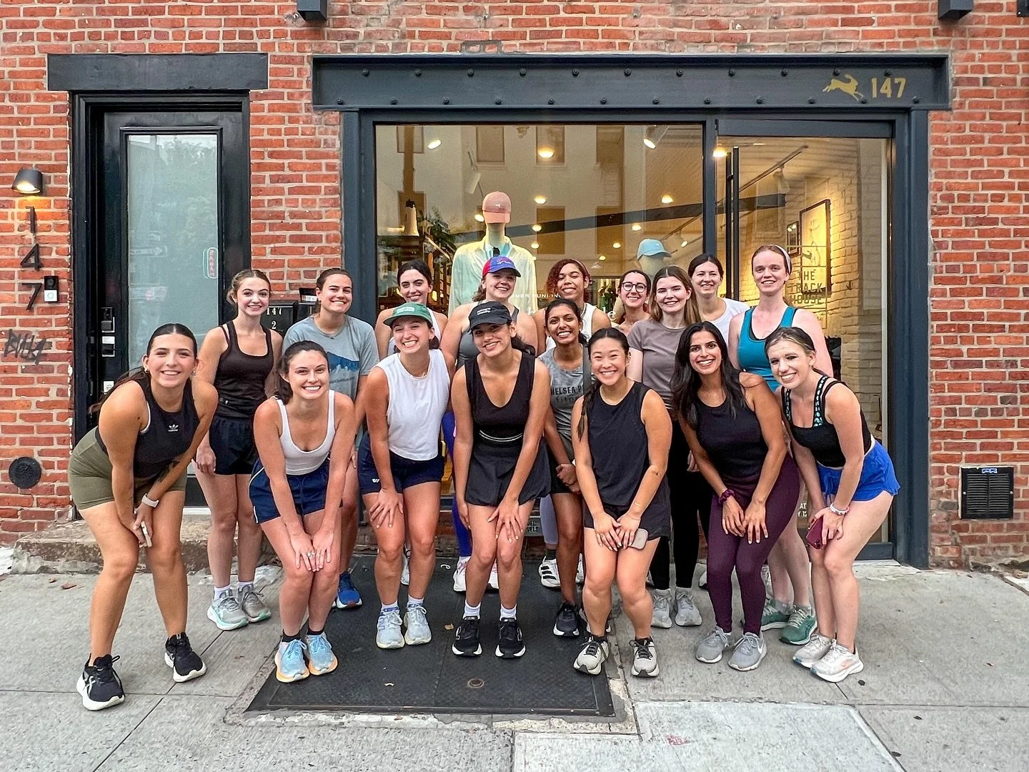 a perfect evening @tracksmithrunning + @propelwater 🏃&zwj;♀️🩷⚡️🤭