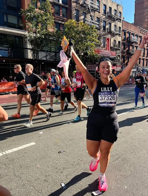 HAPPY MEDAL MONDAY!!!!! so so so proud of all of these amazing ladies for crushing the NYC marathon yesterday 🍎🍎🍎 absolute stars. they have worked so hard for this. ENJOY IT🥹🏃&zwj;♀️🏅&hearts;️
