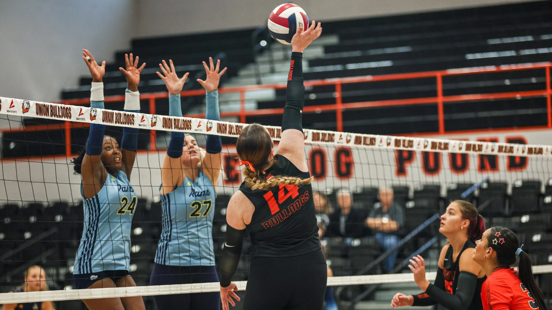 9_26_Volleyball_vs._CIU.png