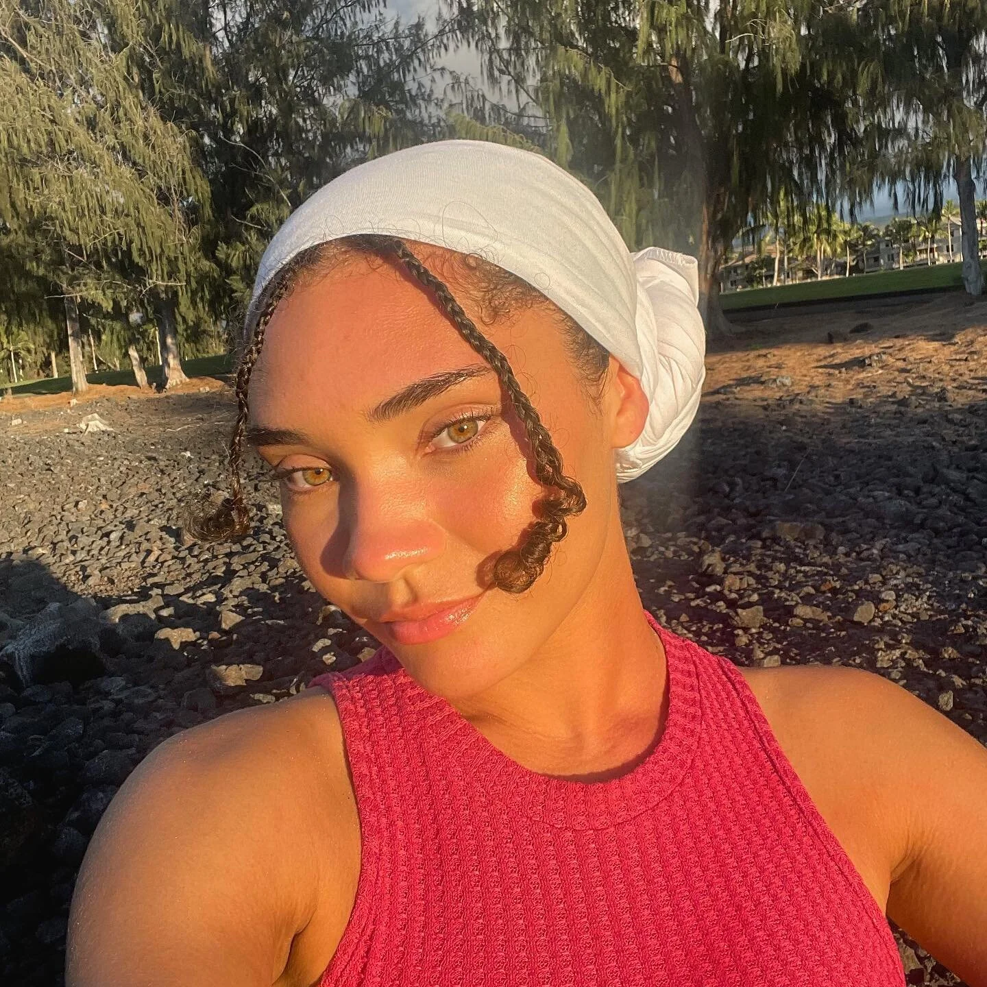 Embracing bare beauty

#nomakeupselfie #travel #pinkdress