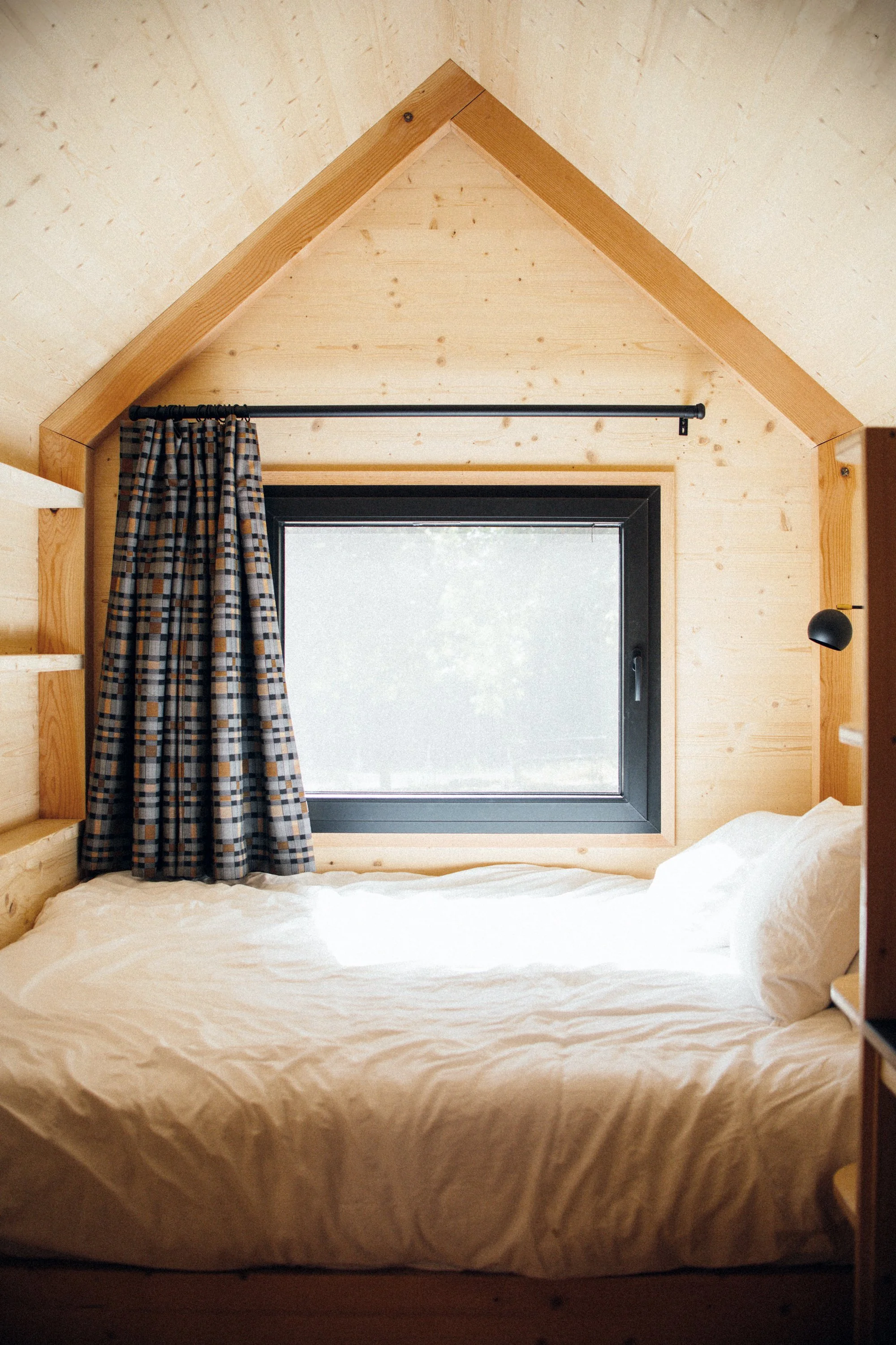JB-TinyCabins-Int-2.jpg
