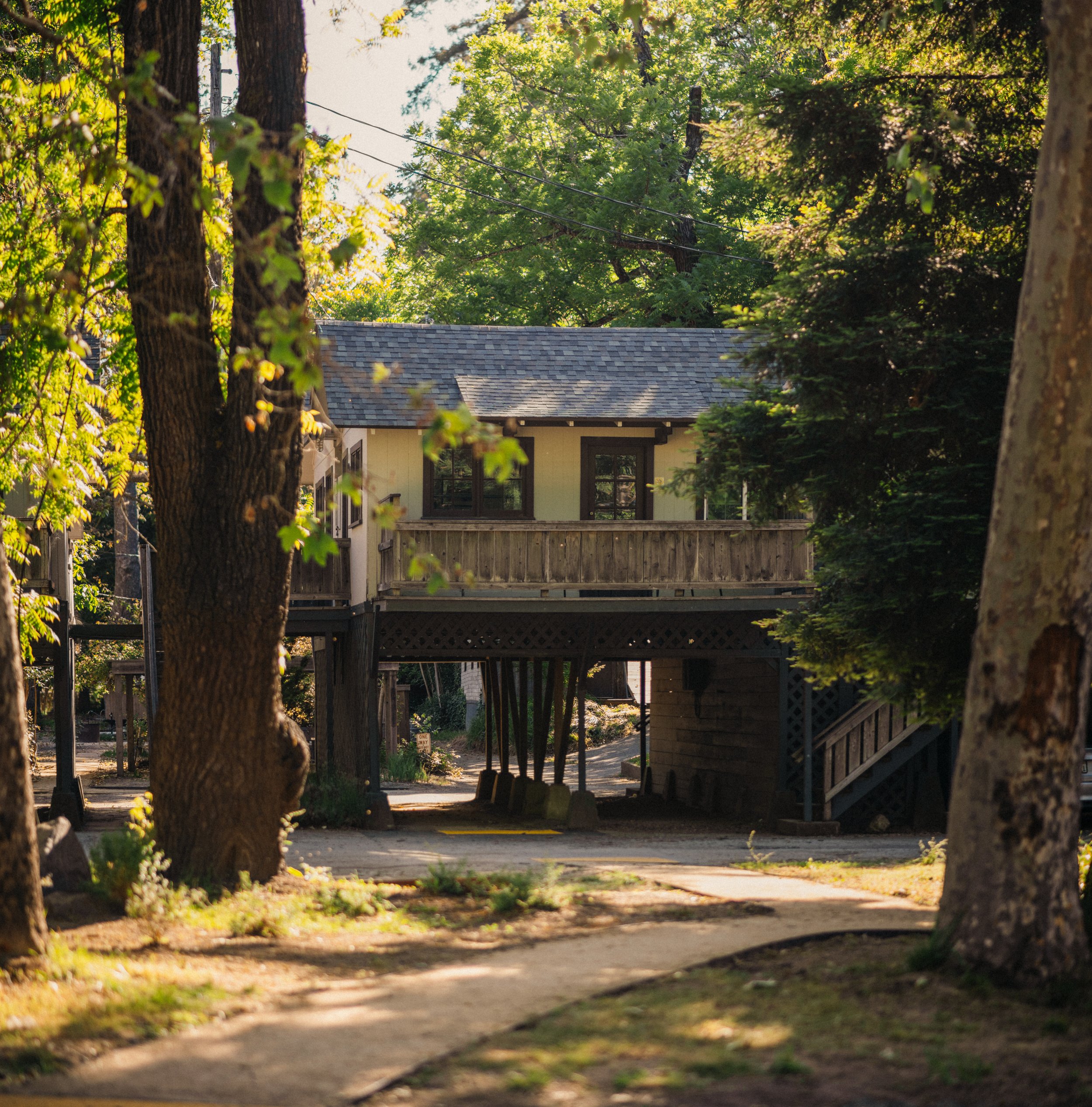 bungalow-pano-1.jpg