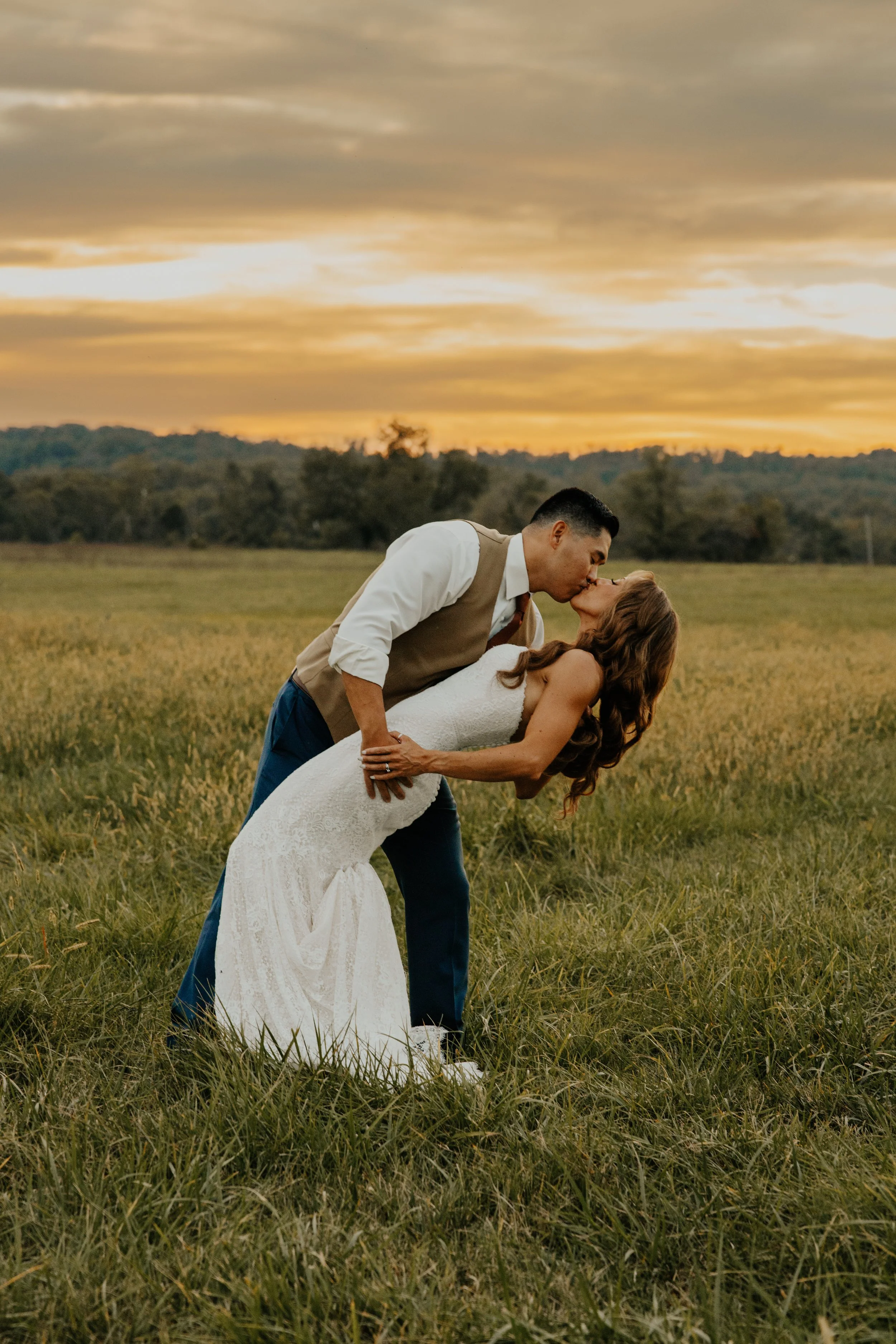 Erin&ShaneWeddingPreviews-22.jpg