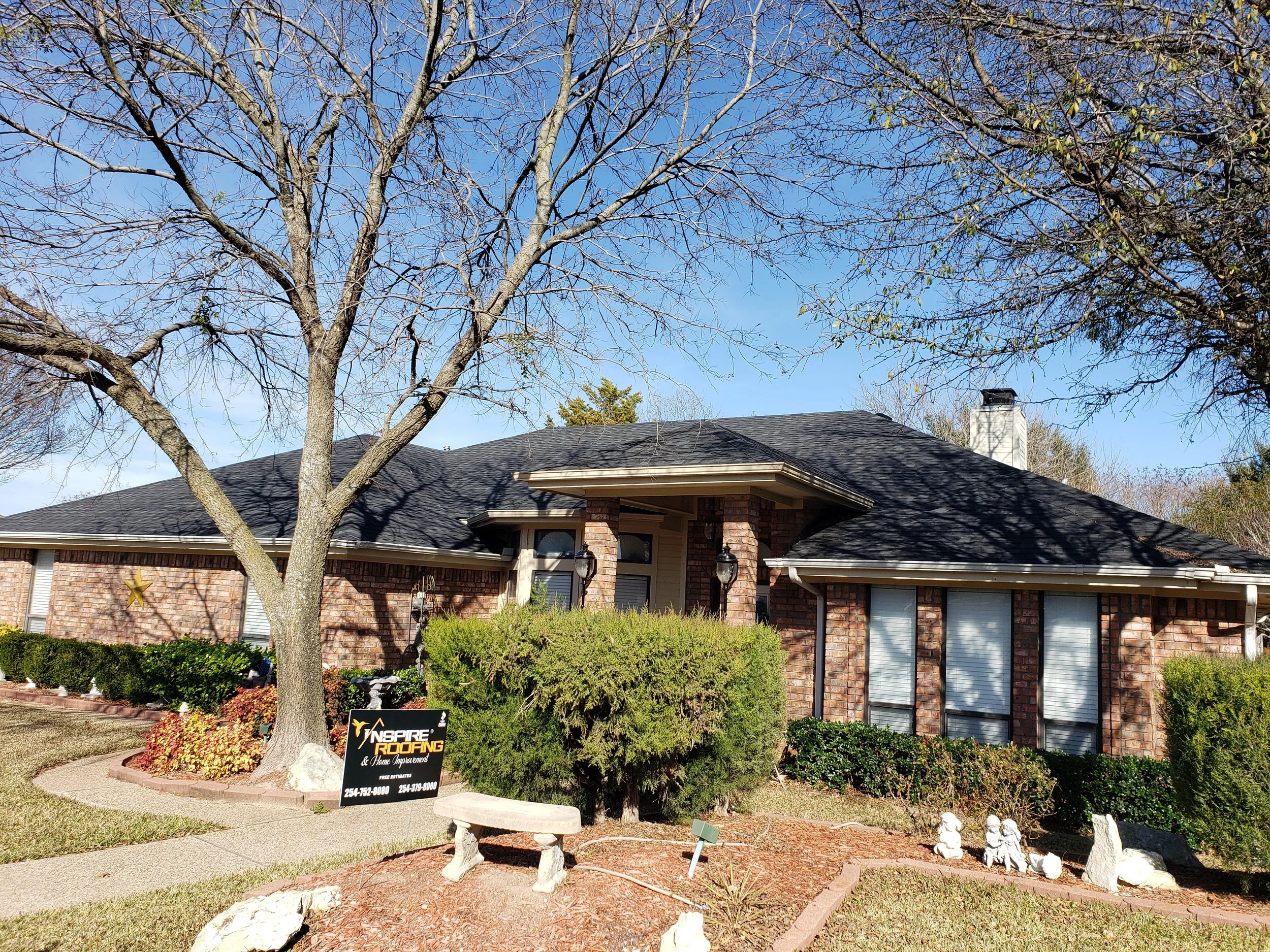 Another quality roof replacement completed for a neighbor in Waco. We take pride in professional installations and ensuring every job site is left spotless, so your home looks its best from day one.