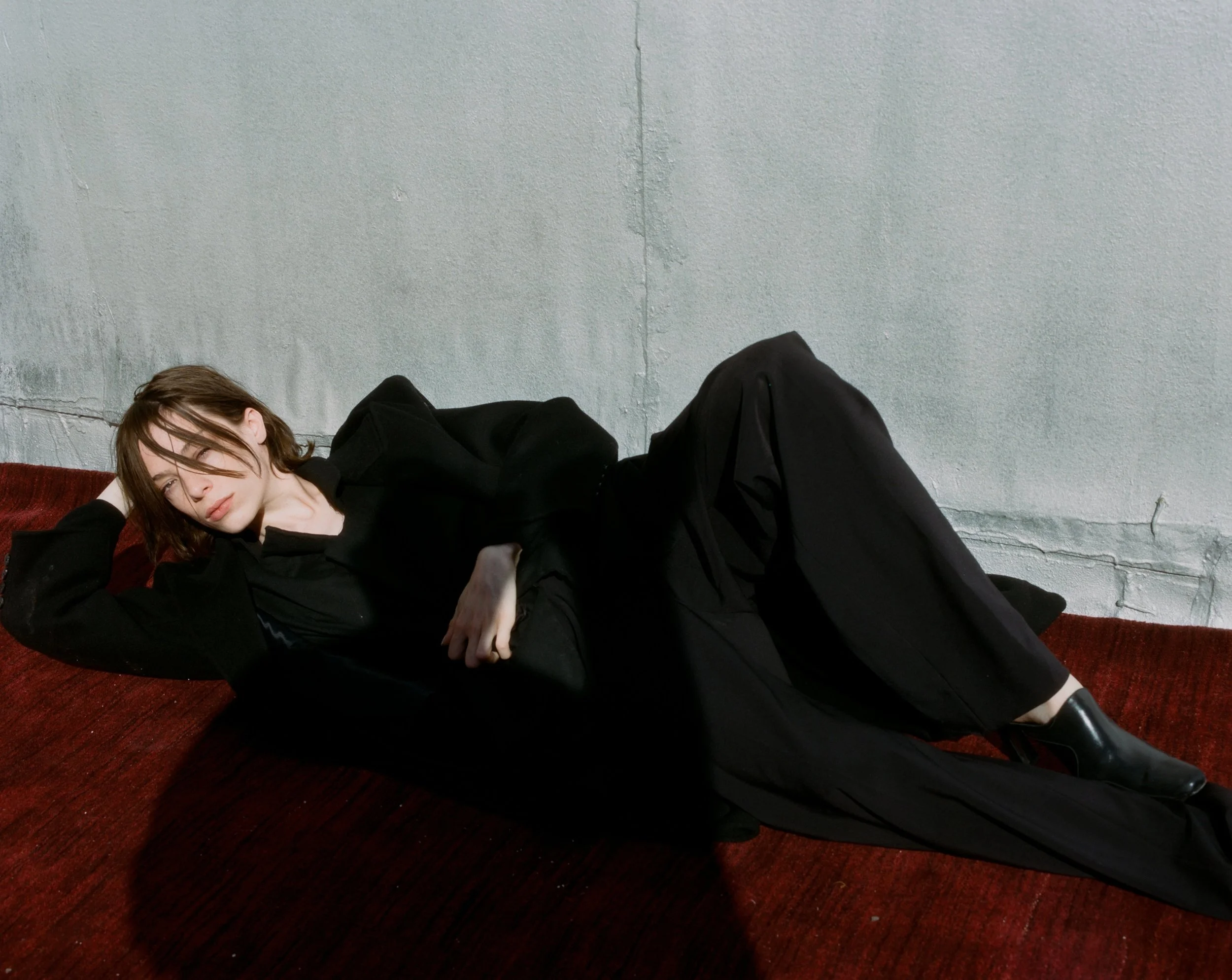 CONOR O'DRISCOLL X ELLA SNYDER SHOT BY TIMOTHY CHENG. WEARING CASHMERE WOOL BLAZER