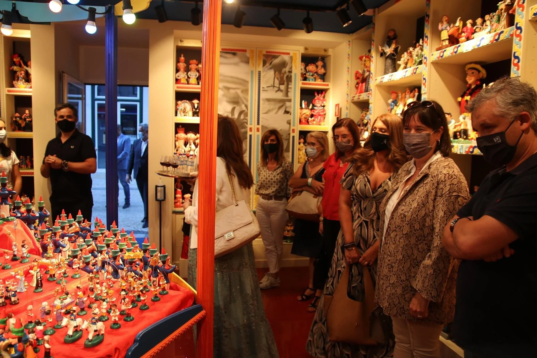 Inaugurada em Lisboa 1ª Loja em Portugal de Produção só Certificada - Figurado de Barcelos