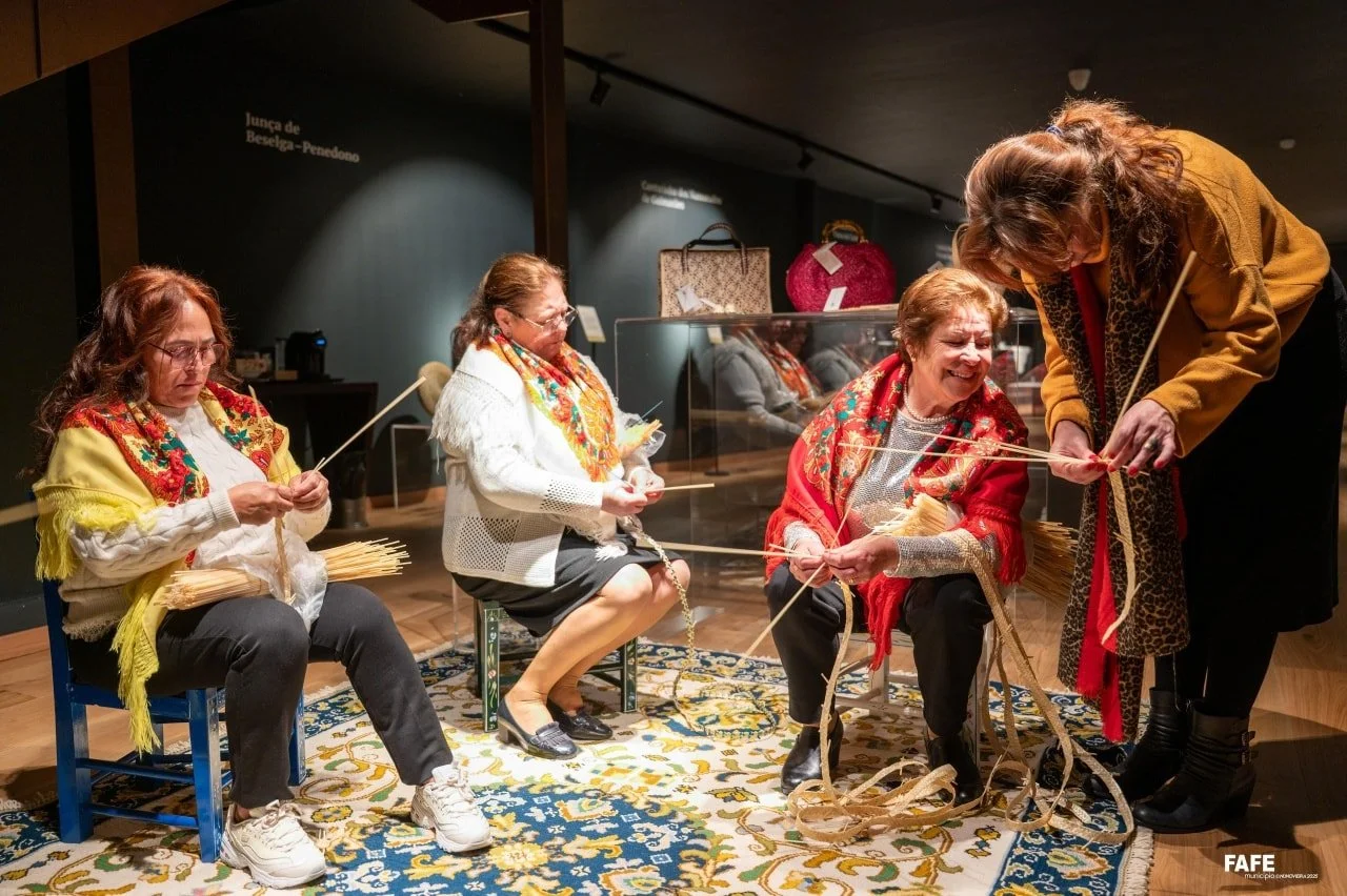 Entrançados de Palha de Fafe na Galeria das Artes Certificadas