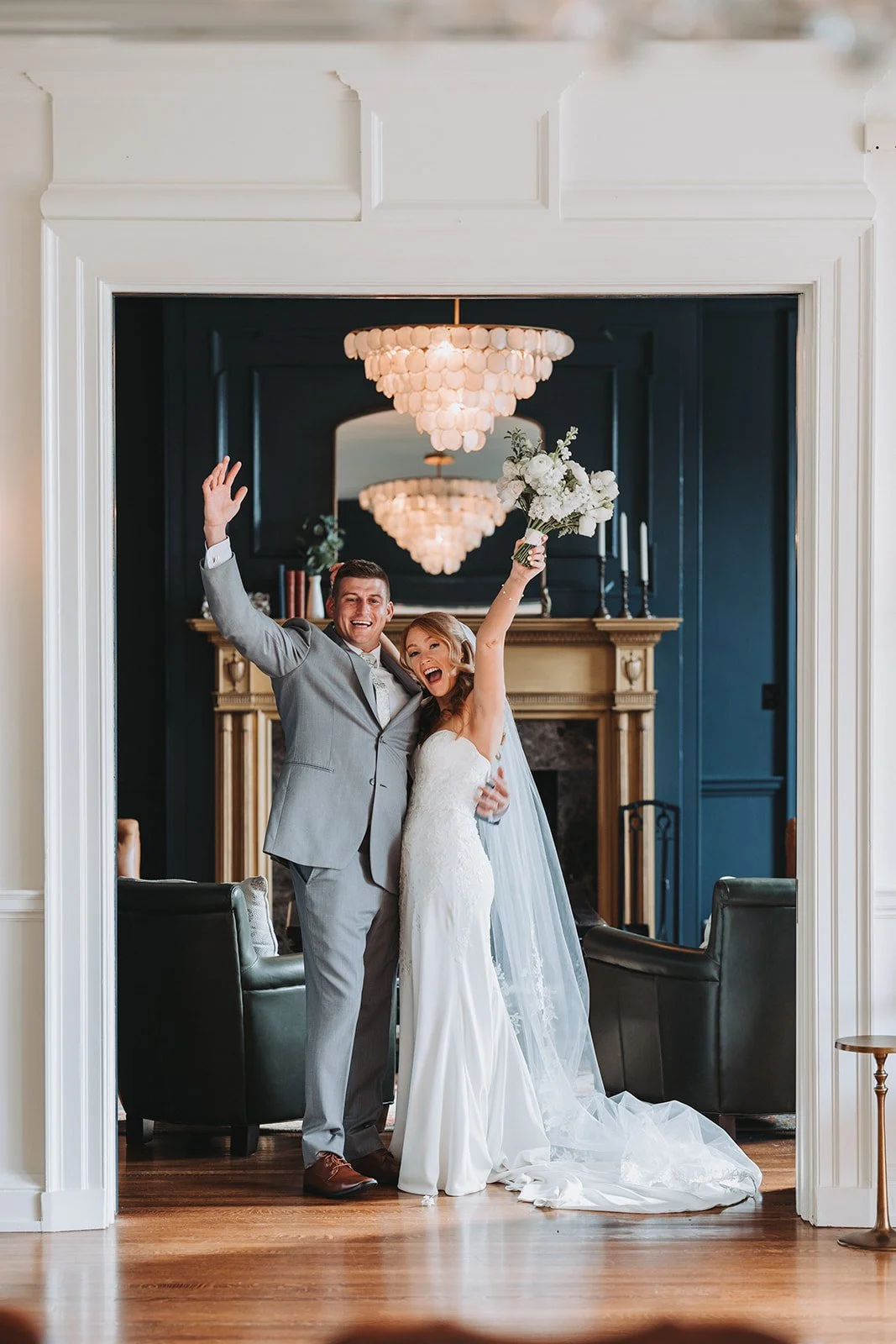 bride groom bridal bouquet flowers floral arrangement wedding bohemia manor farm chesapeake city maryland