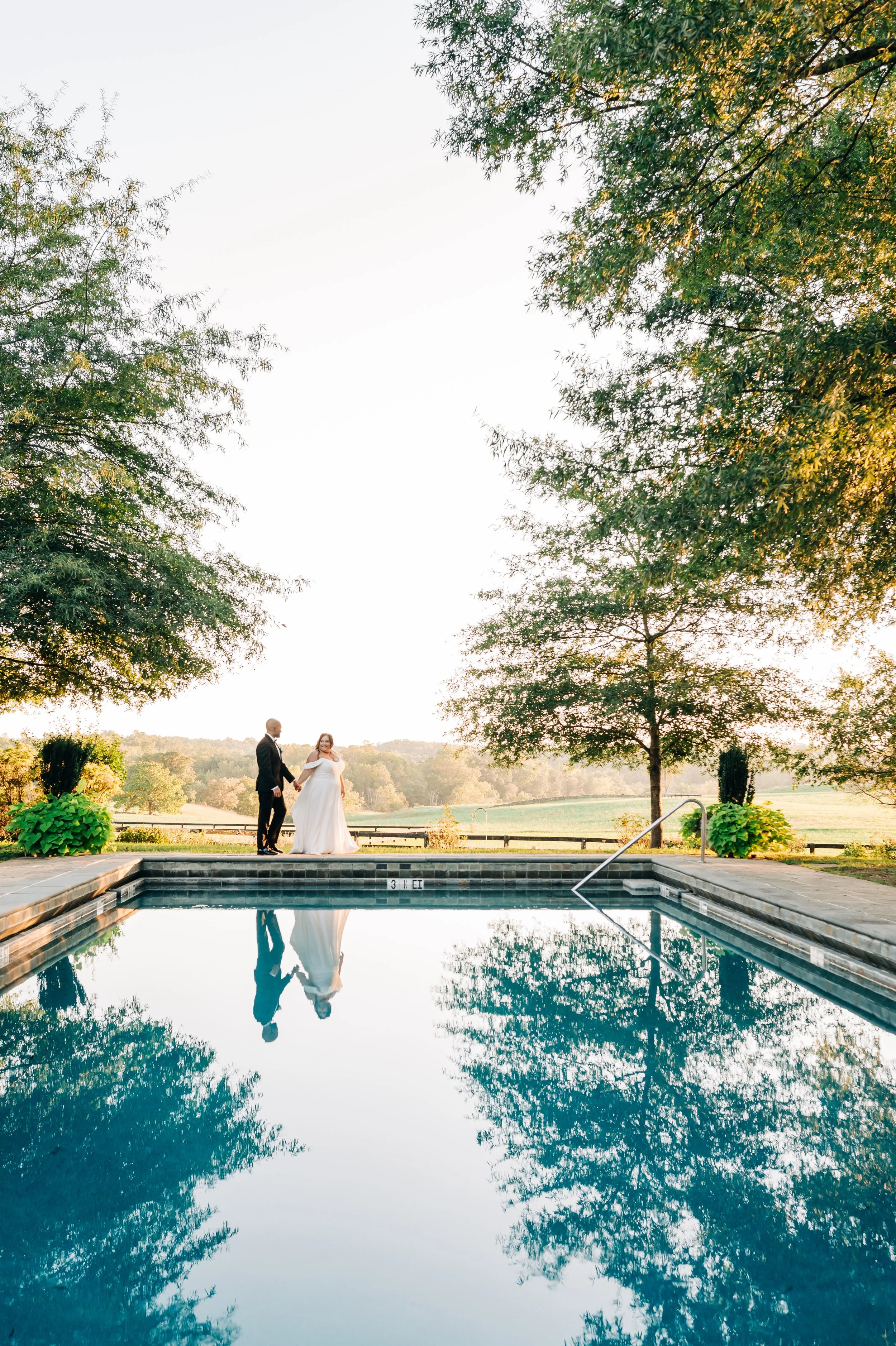 BRIDE GROOM BOUQUET FIELD GOODSTONE INN RESTAURANT MIDDLEBURG VIRGINIA HUNT COUNTRY ROMANTIC SUNLIGHT WEDDING CEREMONY PORTRAIT