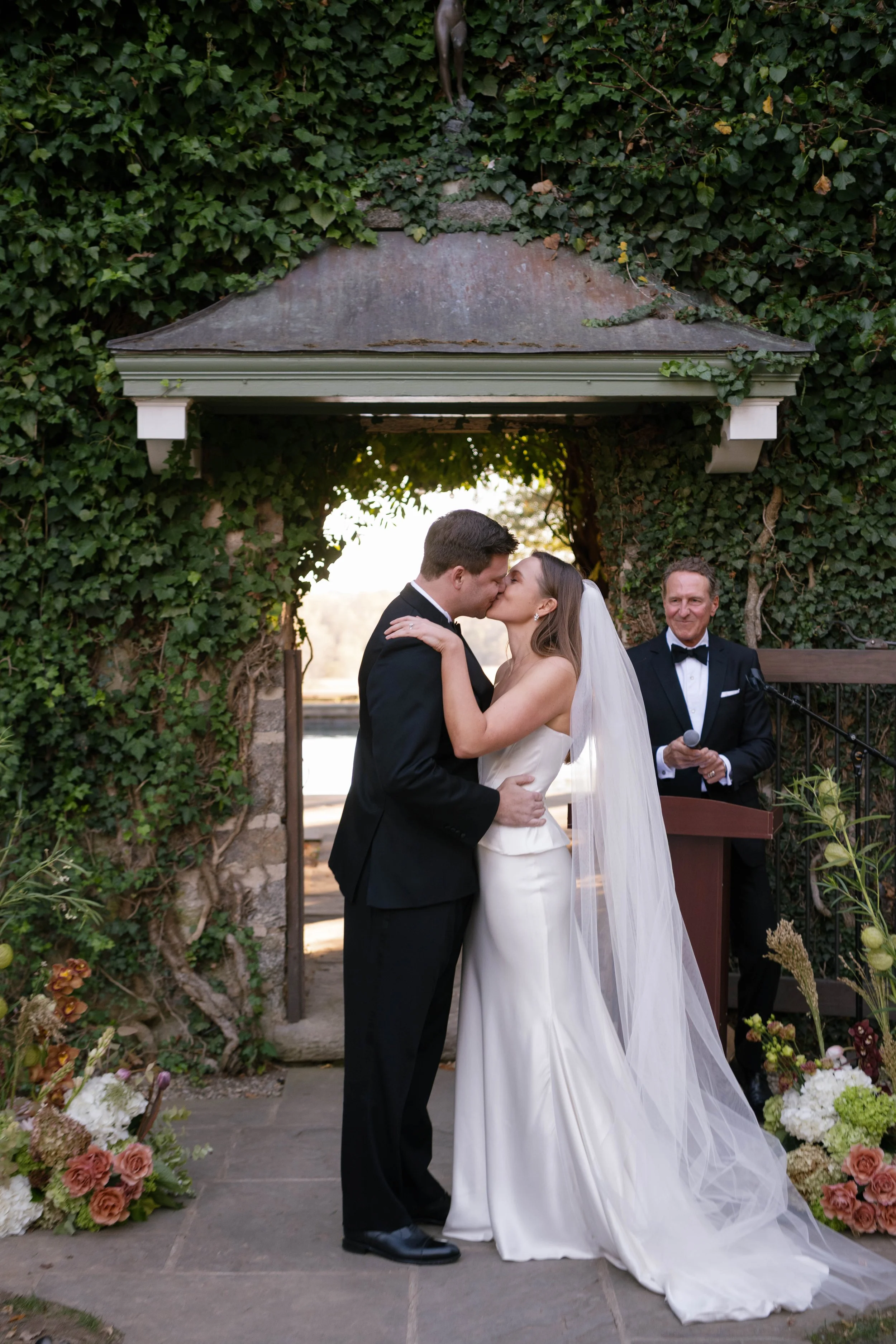 bride groom autumn wedding ceremony flower floral arrangements goodstone inn and restaurant hunt country virginia