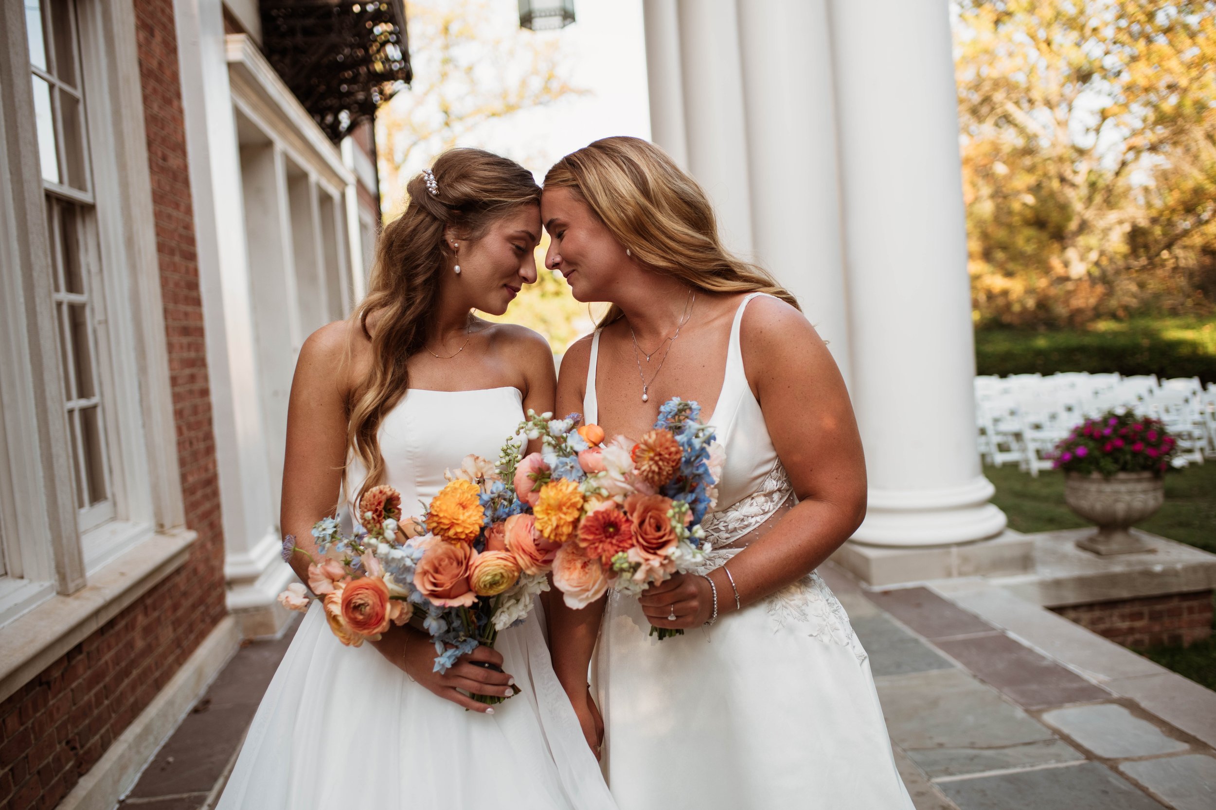 WEDDING BRIDE BRIDAL BOUQUET STRATHMORE MANSION