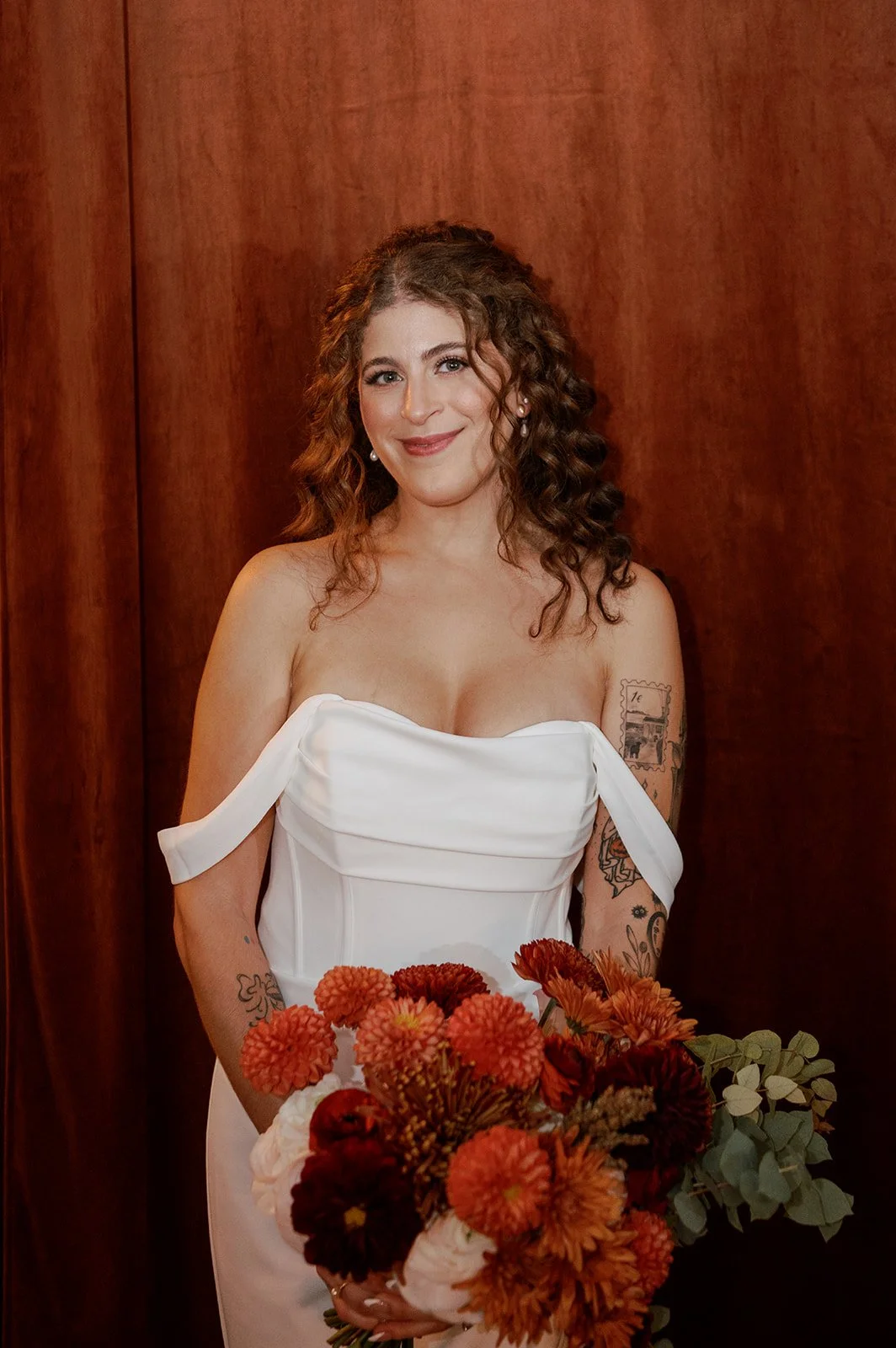 bride bridal bouquet autumn wedding main street ballroom ellicott city maryland