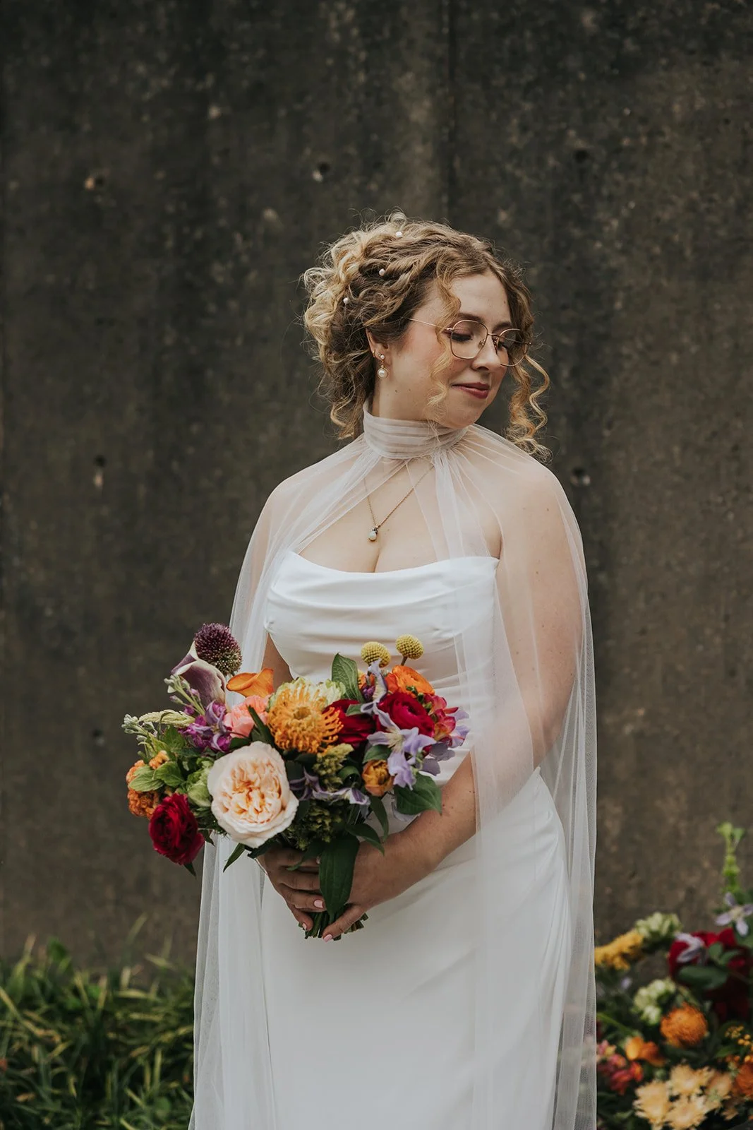 bride bridal bouquet wedding flowers floral arrangement baltimore museum of art sculpture garden