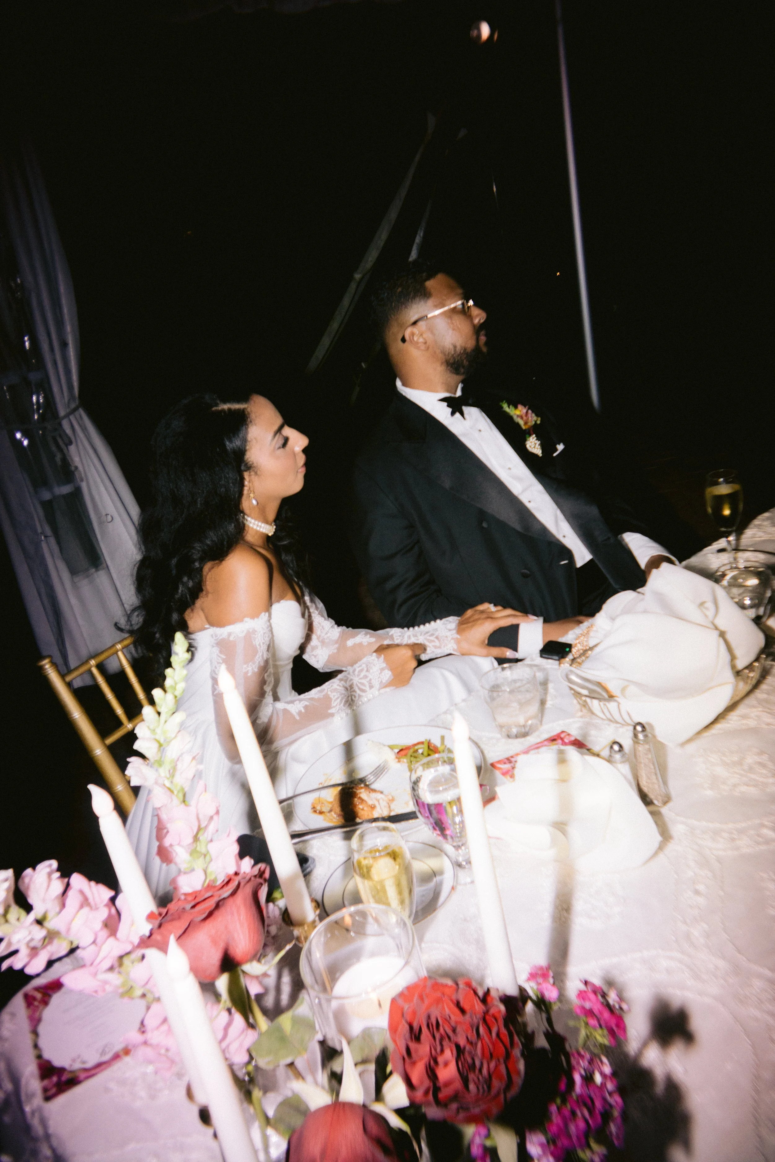 bride groom sweetheart table wedding reception table decor floral flower arrangement wedding belmont manor historic park elkridge maryland