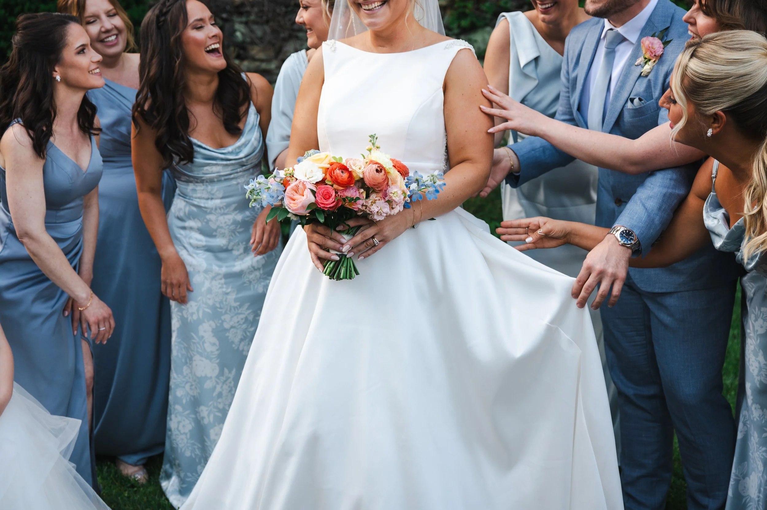 BRIDE BRIDAL BOUQUET COLORFUL BLUE BRIDESMAID DRESSES