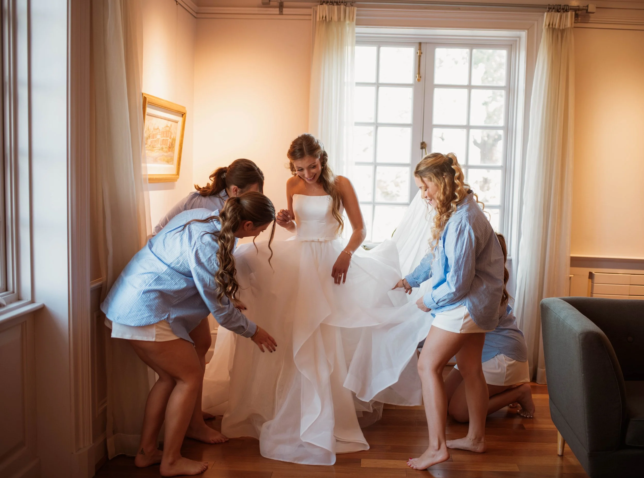 WEDDING MORNING BRIDE DRESS BRIDESMAIDS BLUE STRATHMORE MANSION