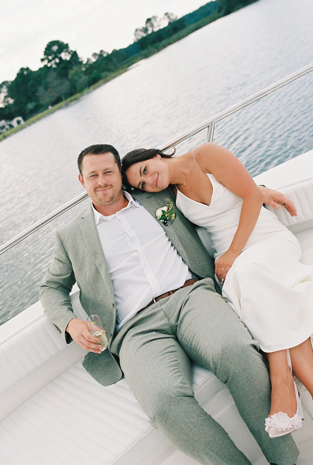 BRIDE GROOM BOUTONNIERE FLORAL EASTERN SHORE WEDDING CEREMONY PORTRAIT