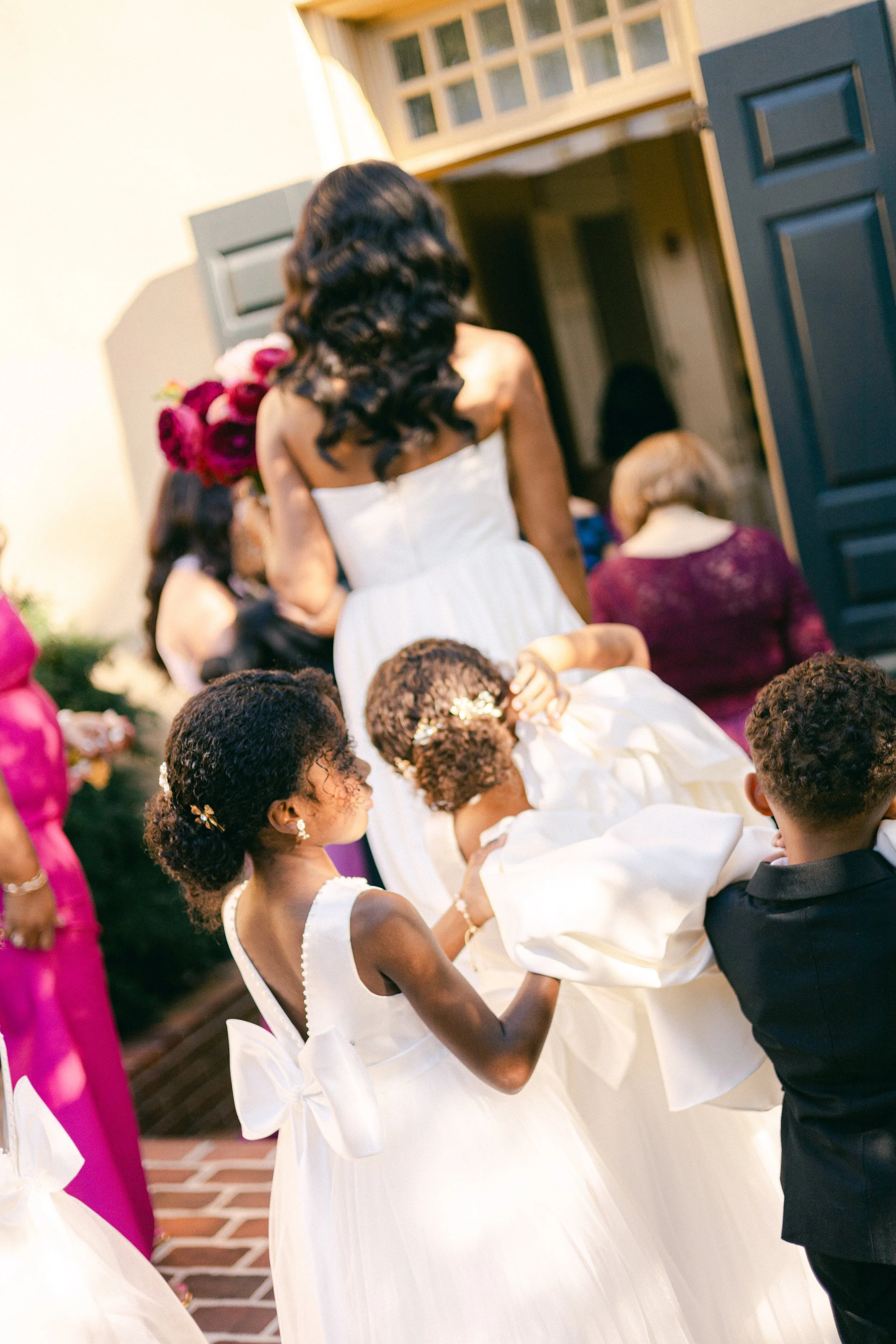 bride bridal bouquet floral flower arrangement flower girls wedding belmont manor historic park elkridge maryland