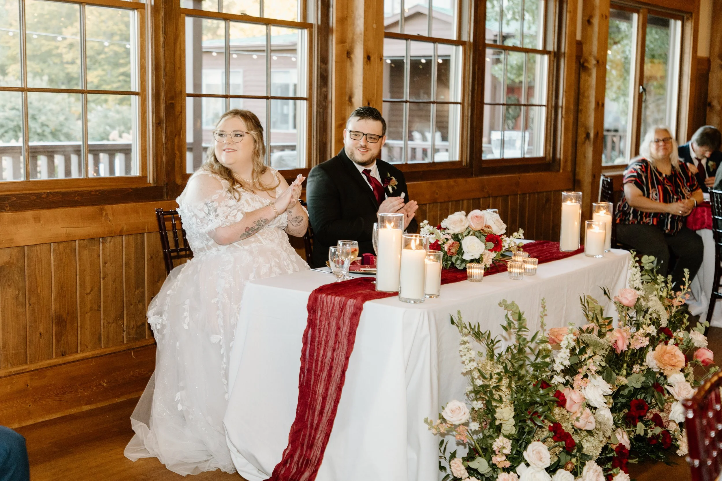 bride groom sweetheart table autumn fall florals flower arrangement bridal bouquet house mountain inn irvine estate