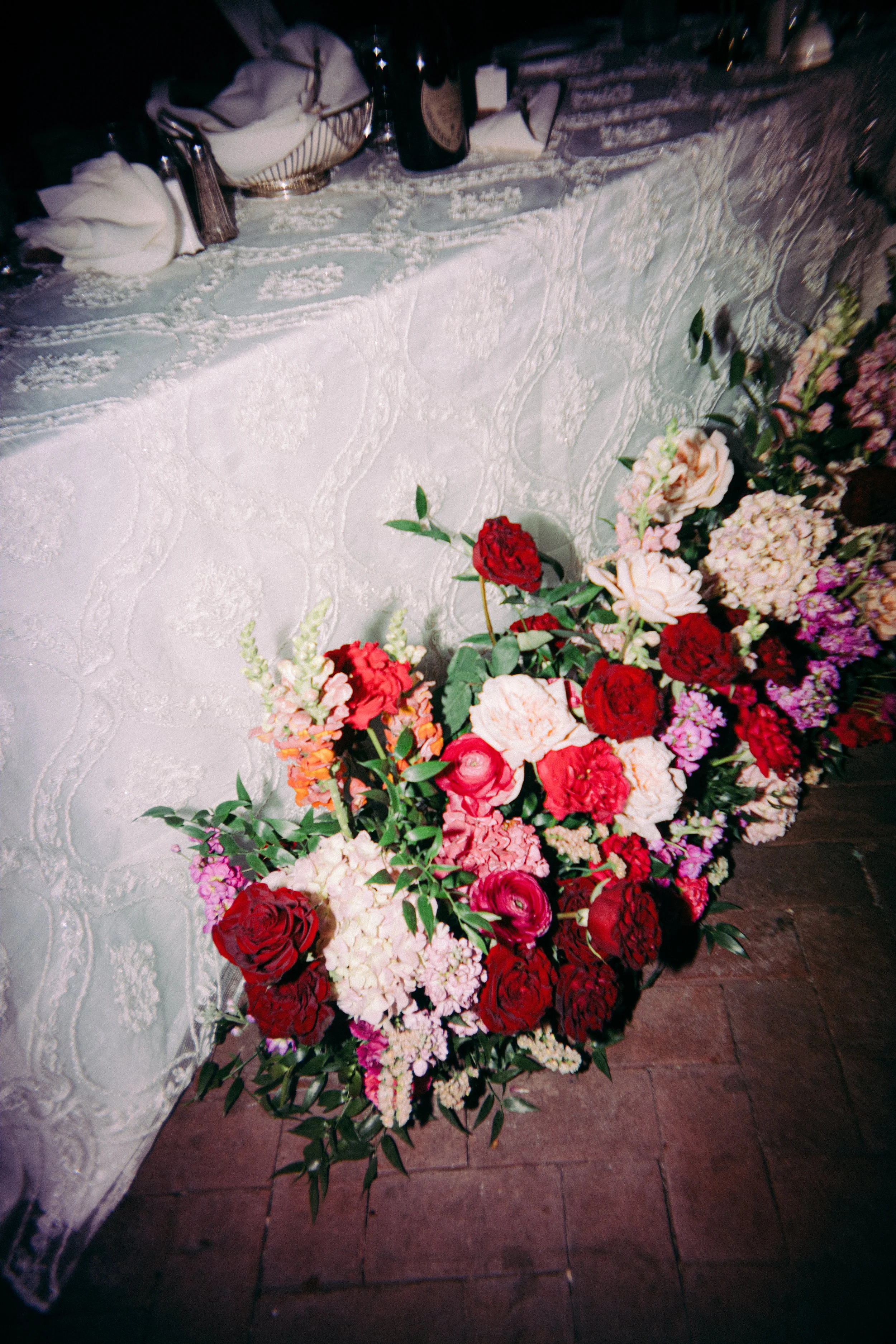 sweetheart table ground arrangement wedding reception table decor floral flower wedding belmont manor historic park elkridge maryland