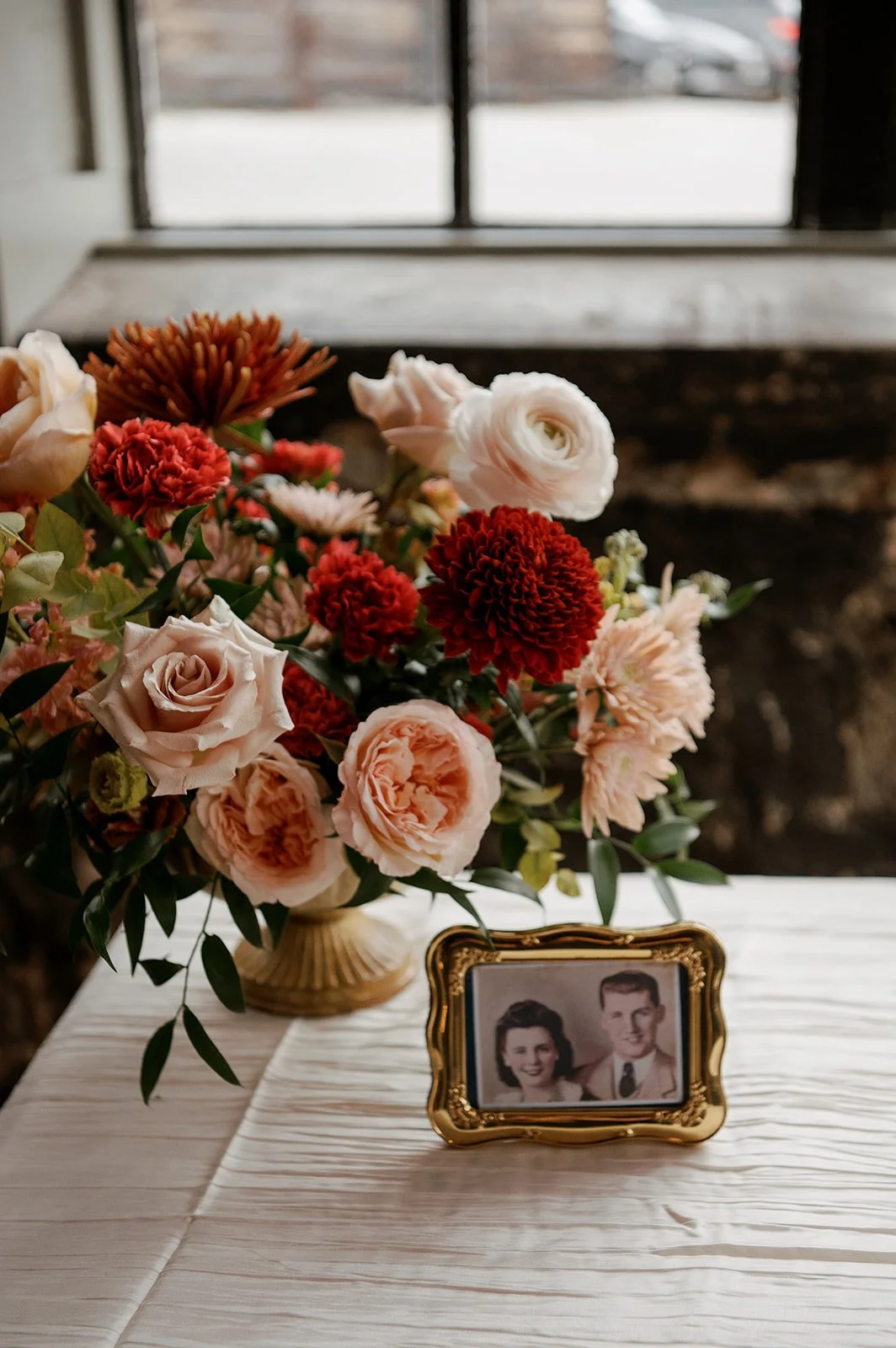 WEDDING RECEPTION FLORAL CENTERPIECE FALL