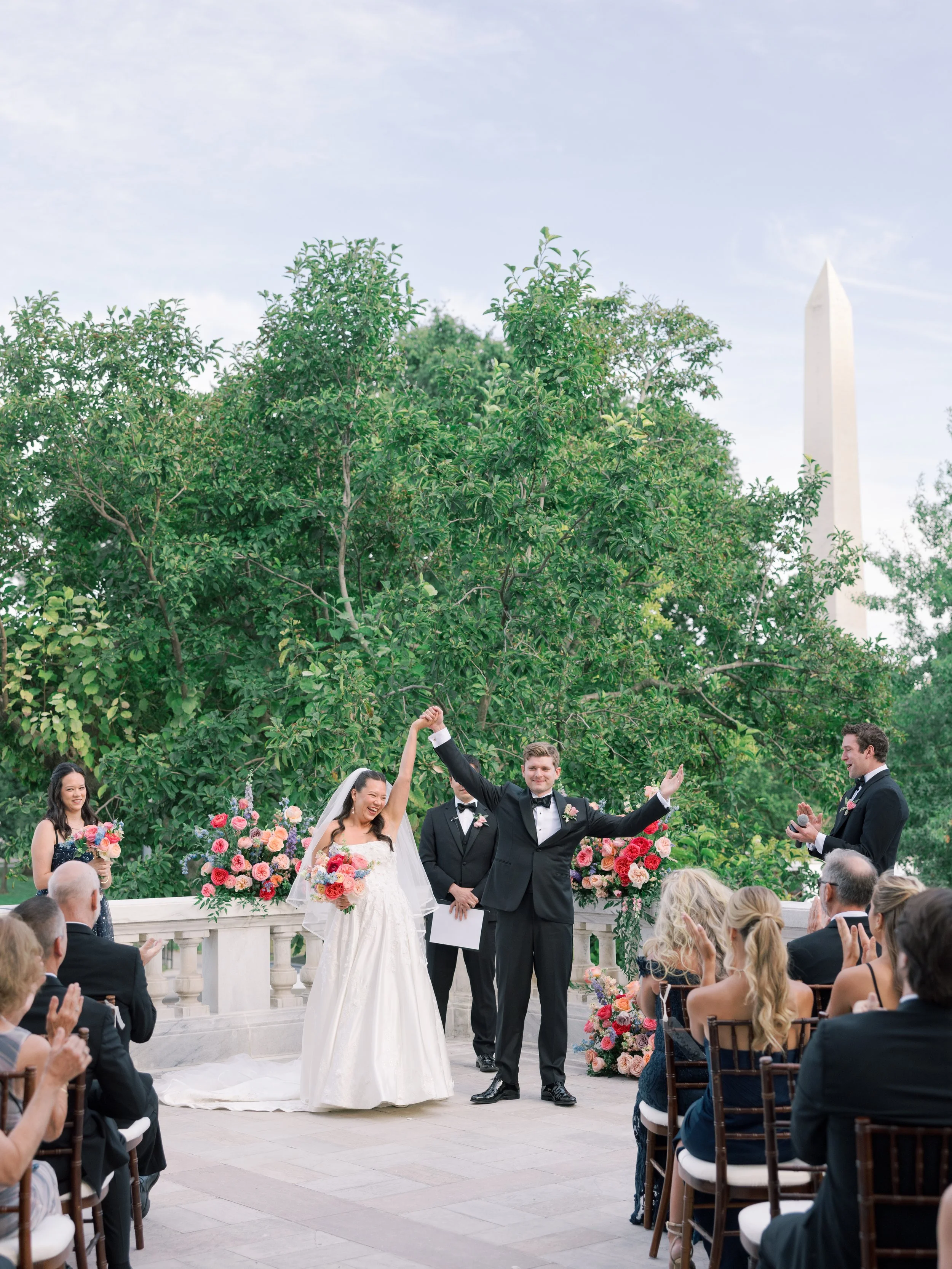 BRIDE GROOM WASHINGTON DC MONUMENT DAR DAUGHTERS OF AMERICAN REVOLUTION COLORFUL WEDDING CEREMONY PORTRAIT