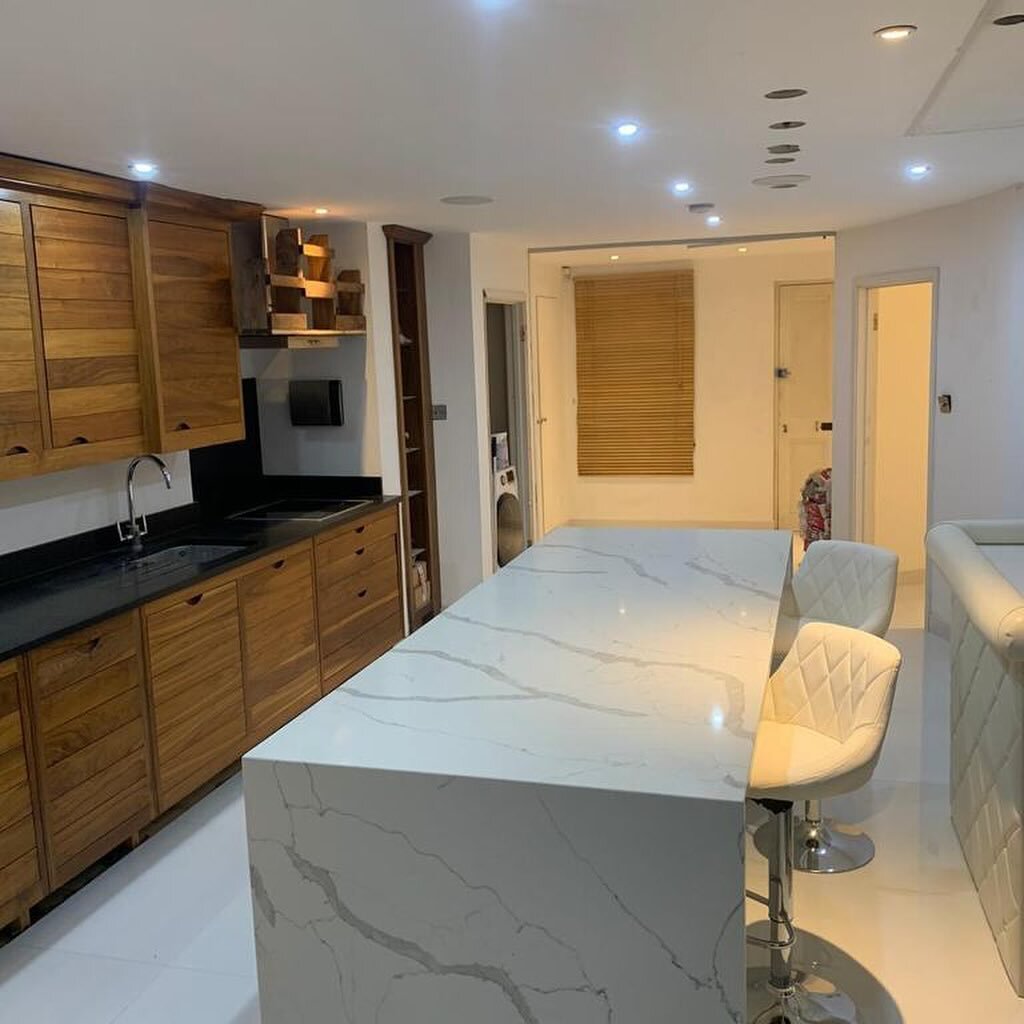 Kitchen Renovation in Battersea 🧑&zwj;🍳 💫 
Contact us today for a free in person quote. 🤝